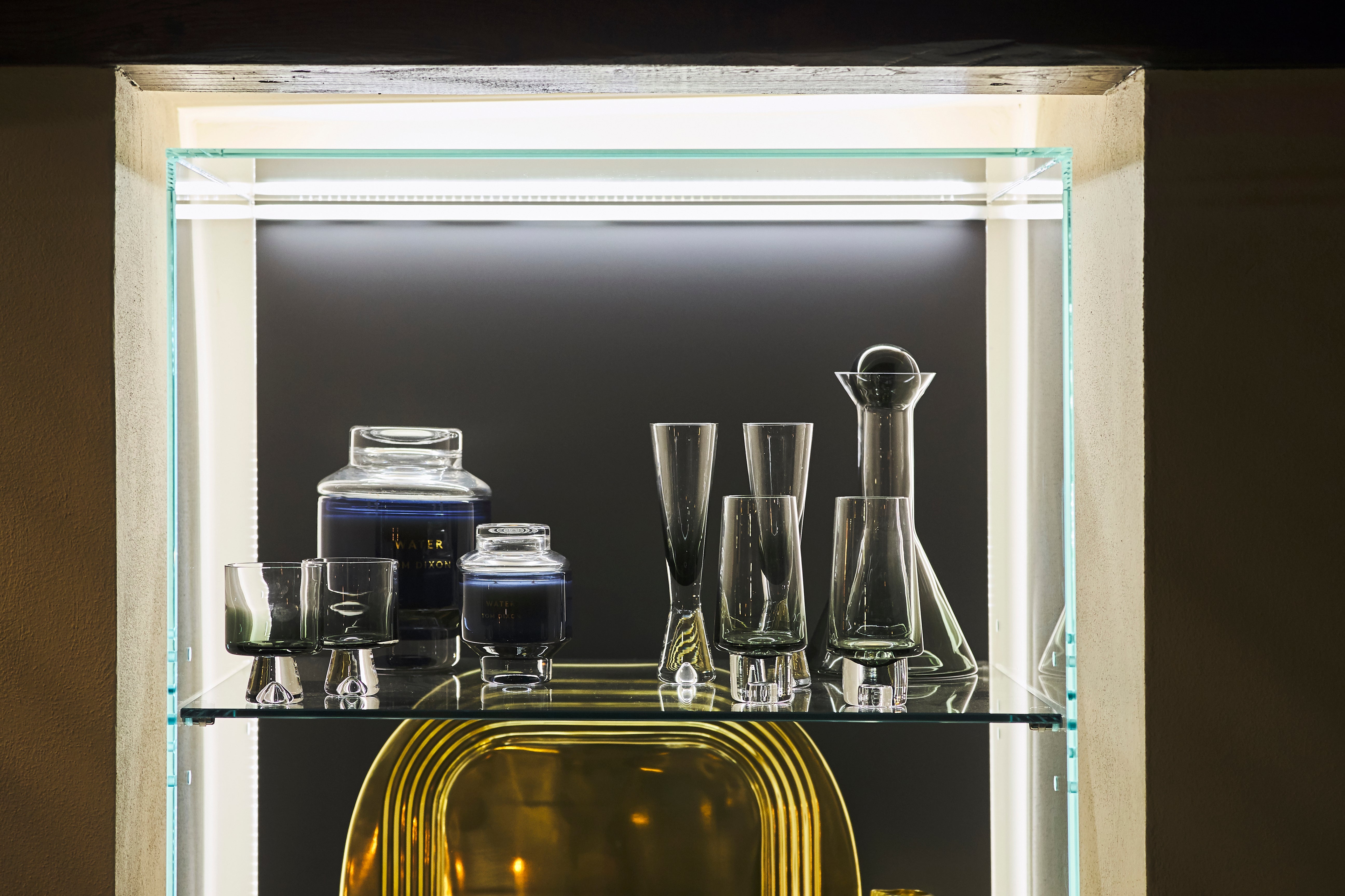 Set of champagne glasses tank black glass