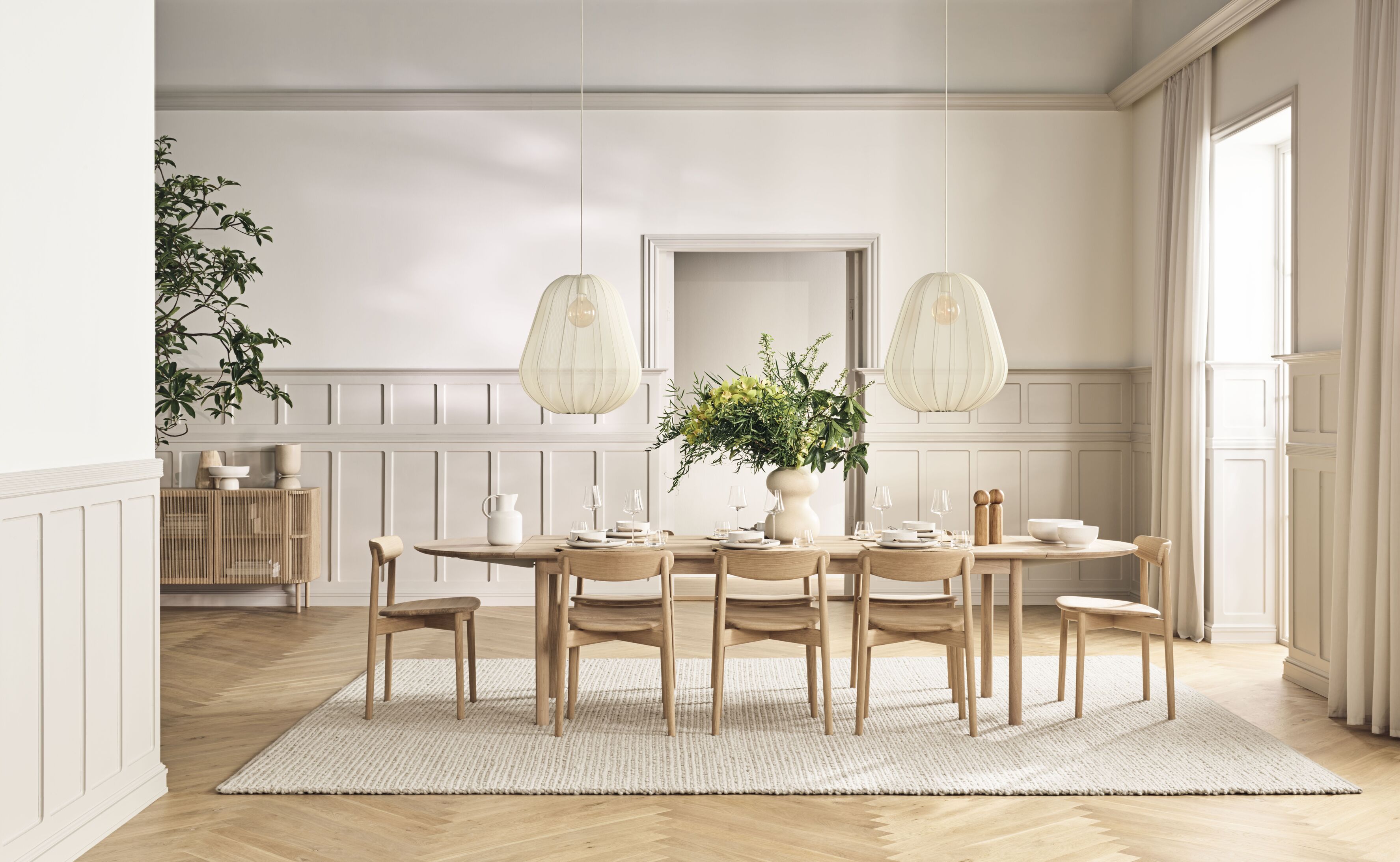 Stůl TRACK bělené dubové dřevo s černým podstavcem