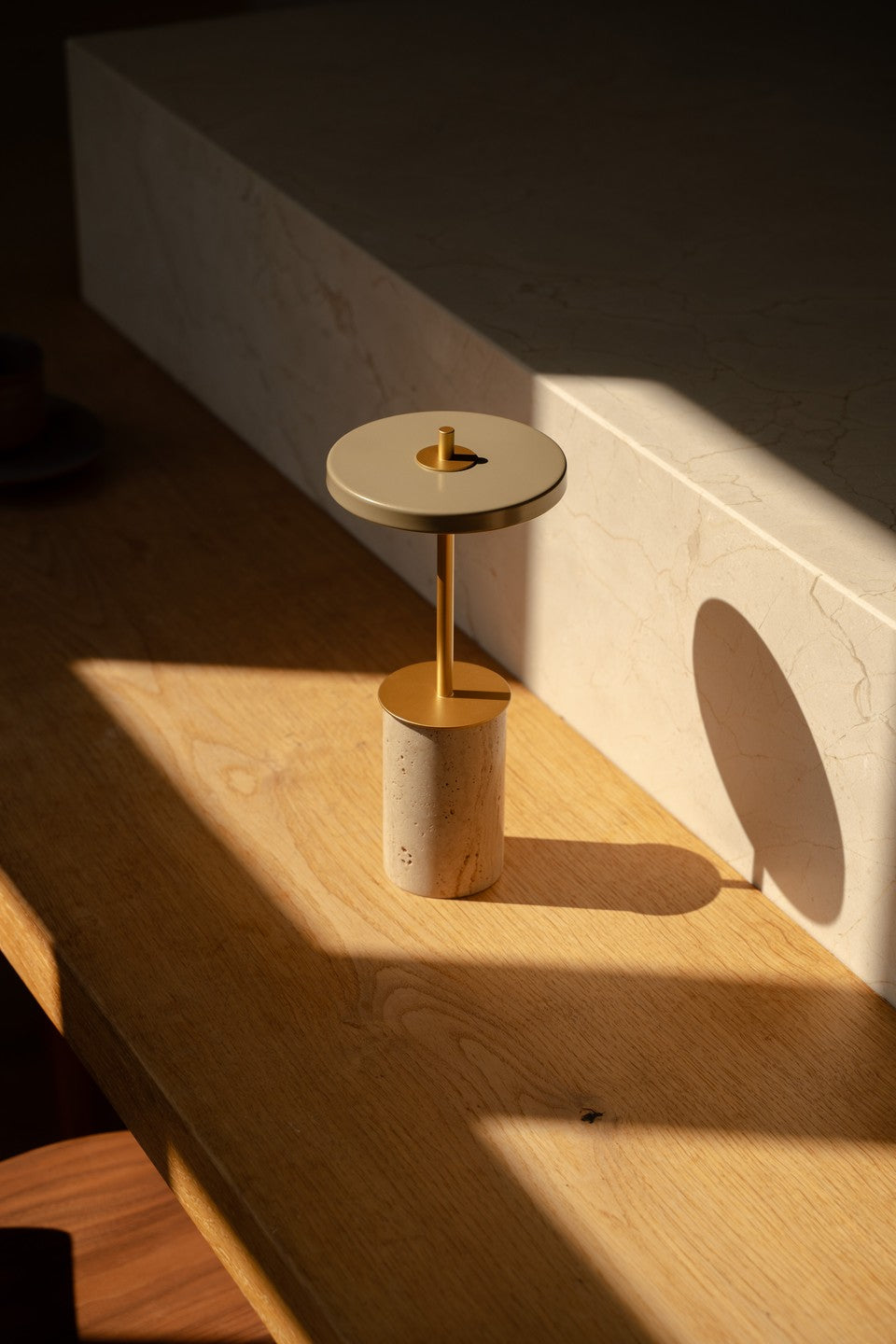 ASTERIA MOVE MINI Table Lamp travertine with gold insert
