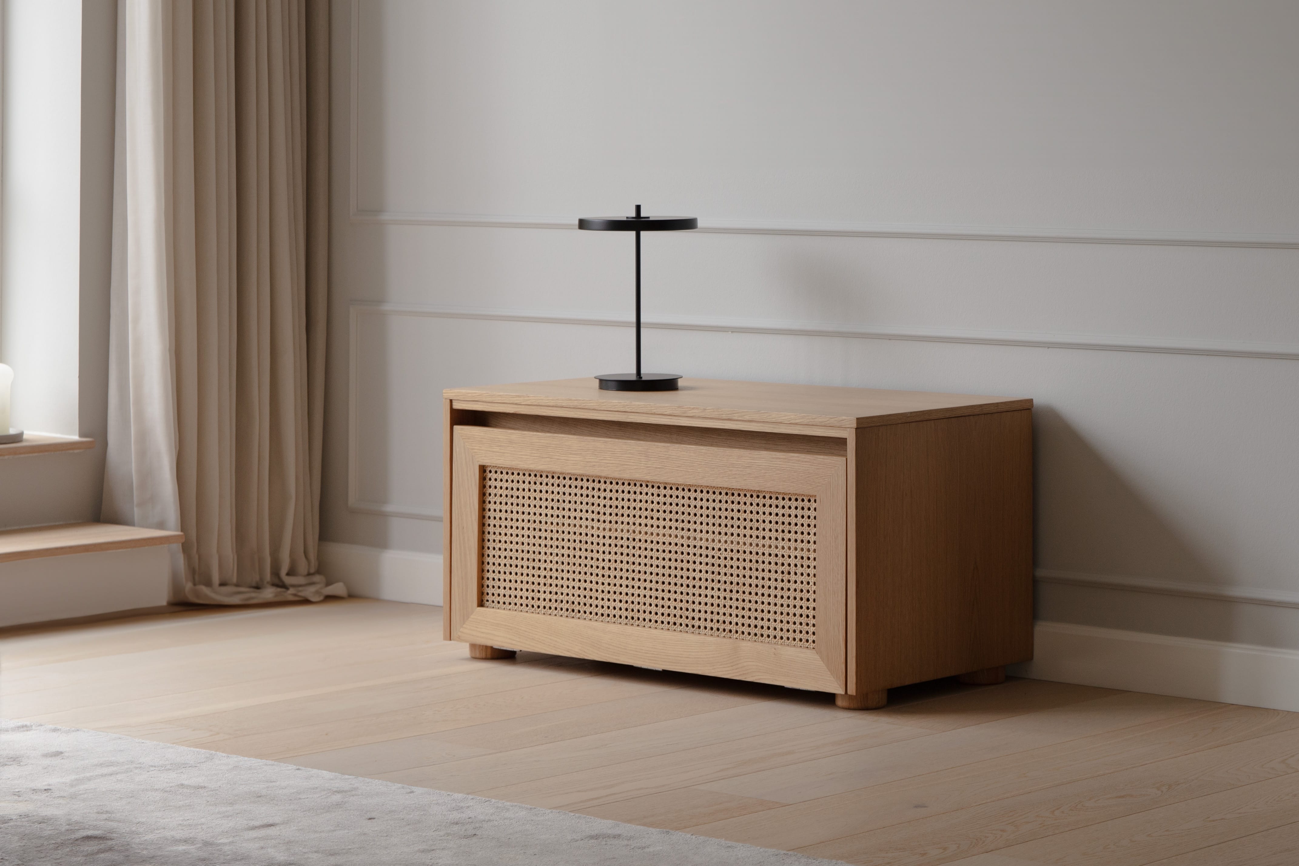 Přenosná lampa ASTERIA MOVE černá s černým podstavcem