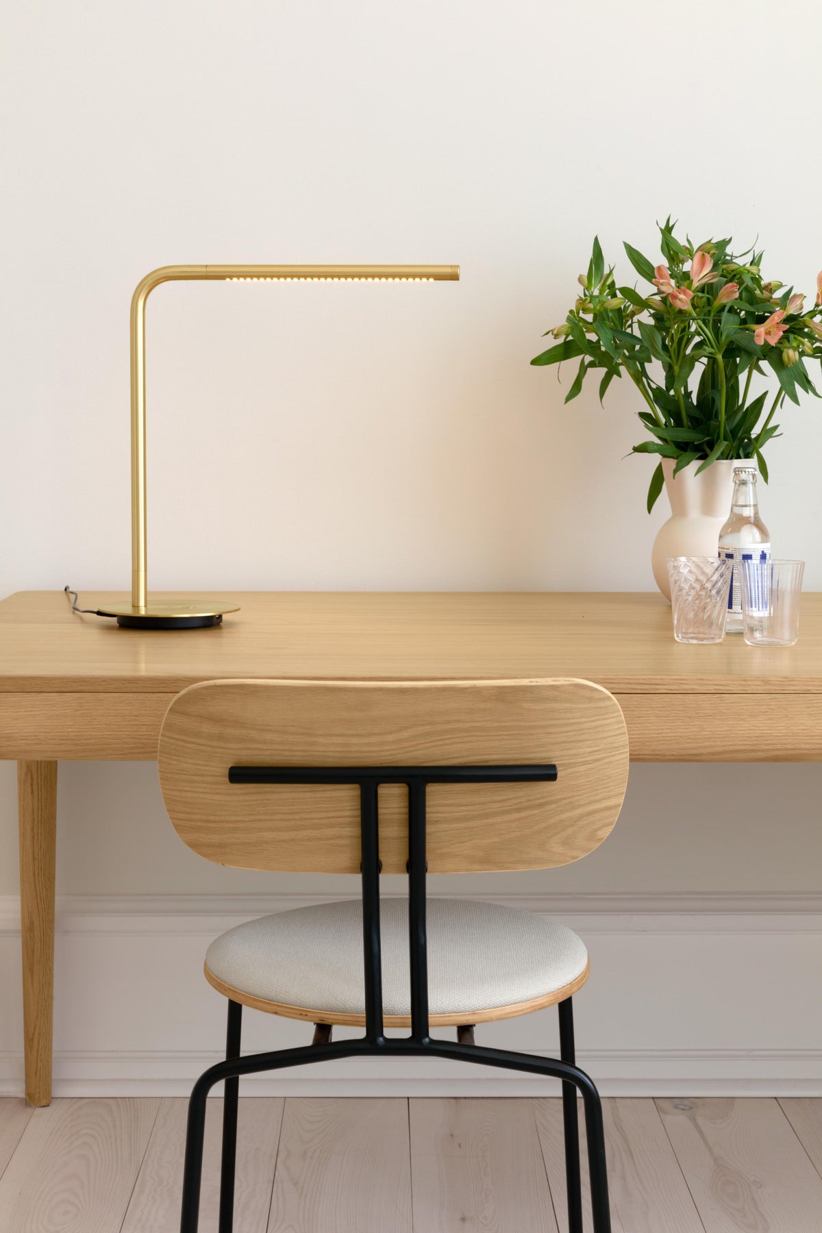 Gold OMNI Table Lamp