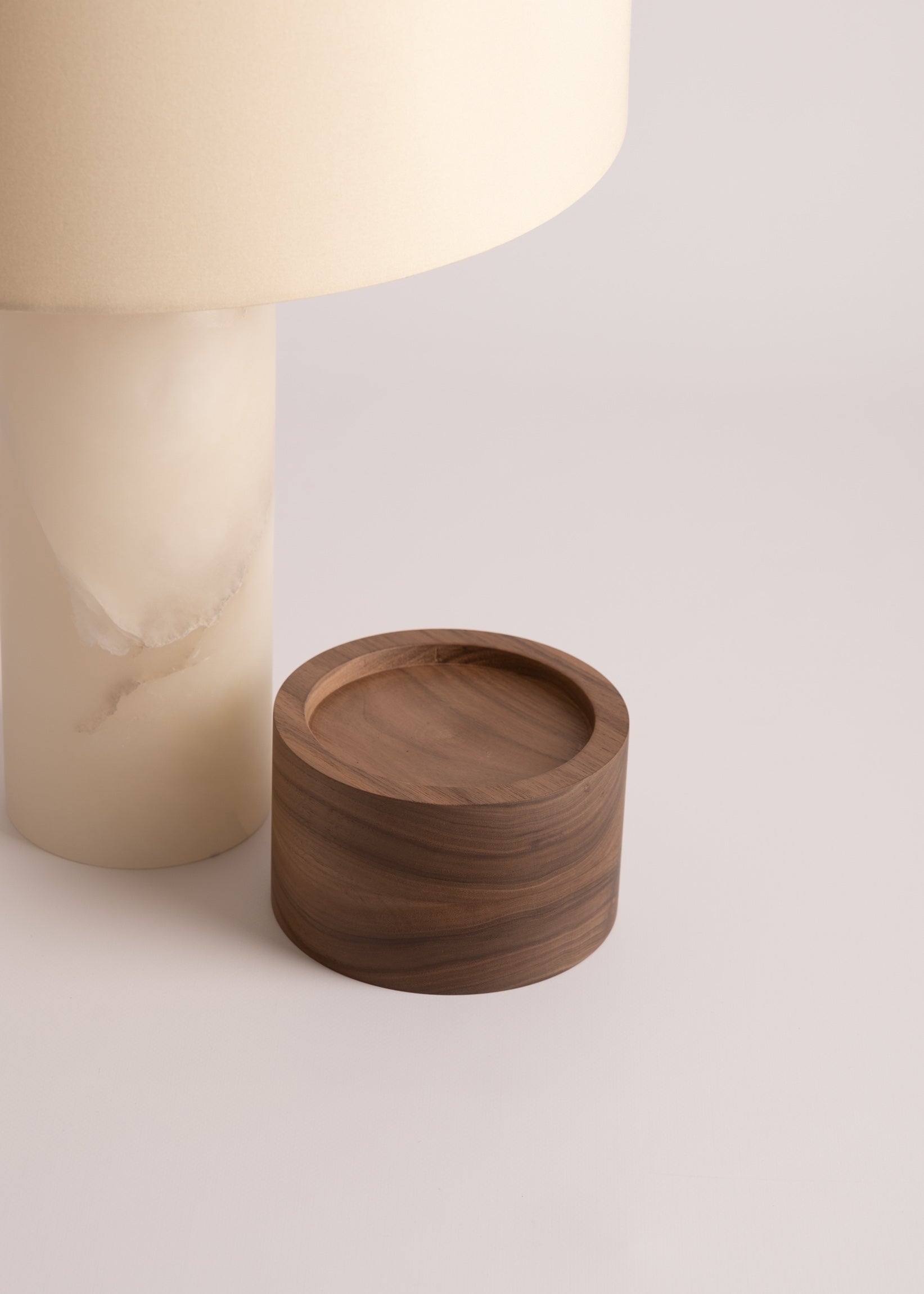 Stolní lampa PURA KELO bílý alabastr