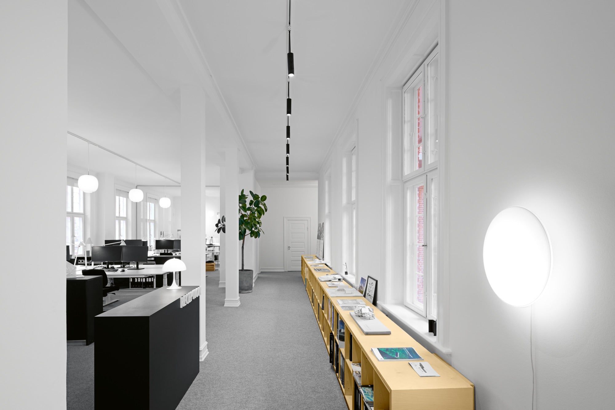 Stolní lampa NJP bílá