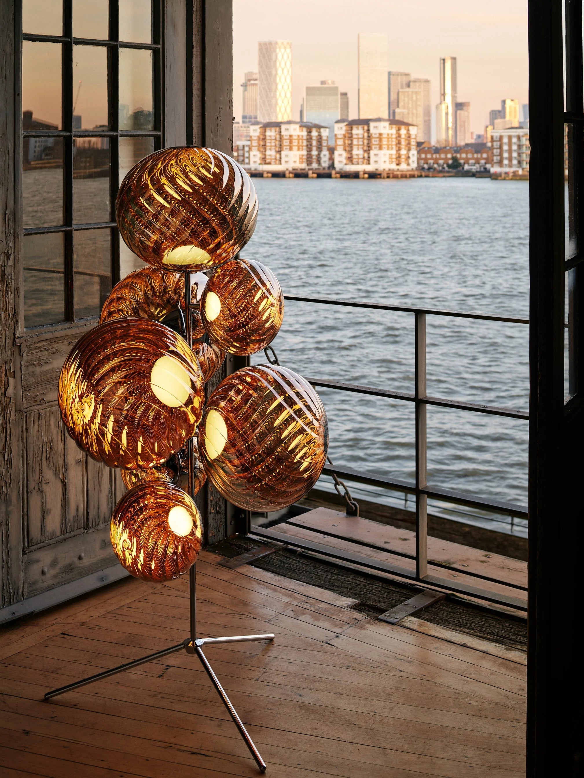 WHIRL floor lamp gold