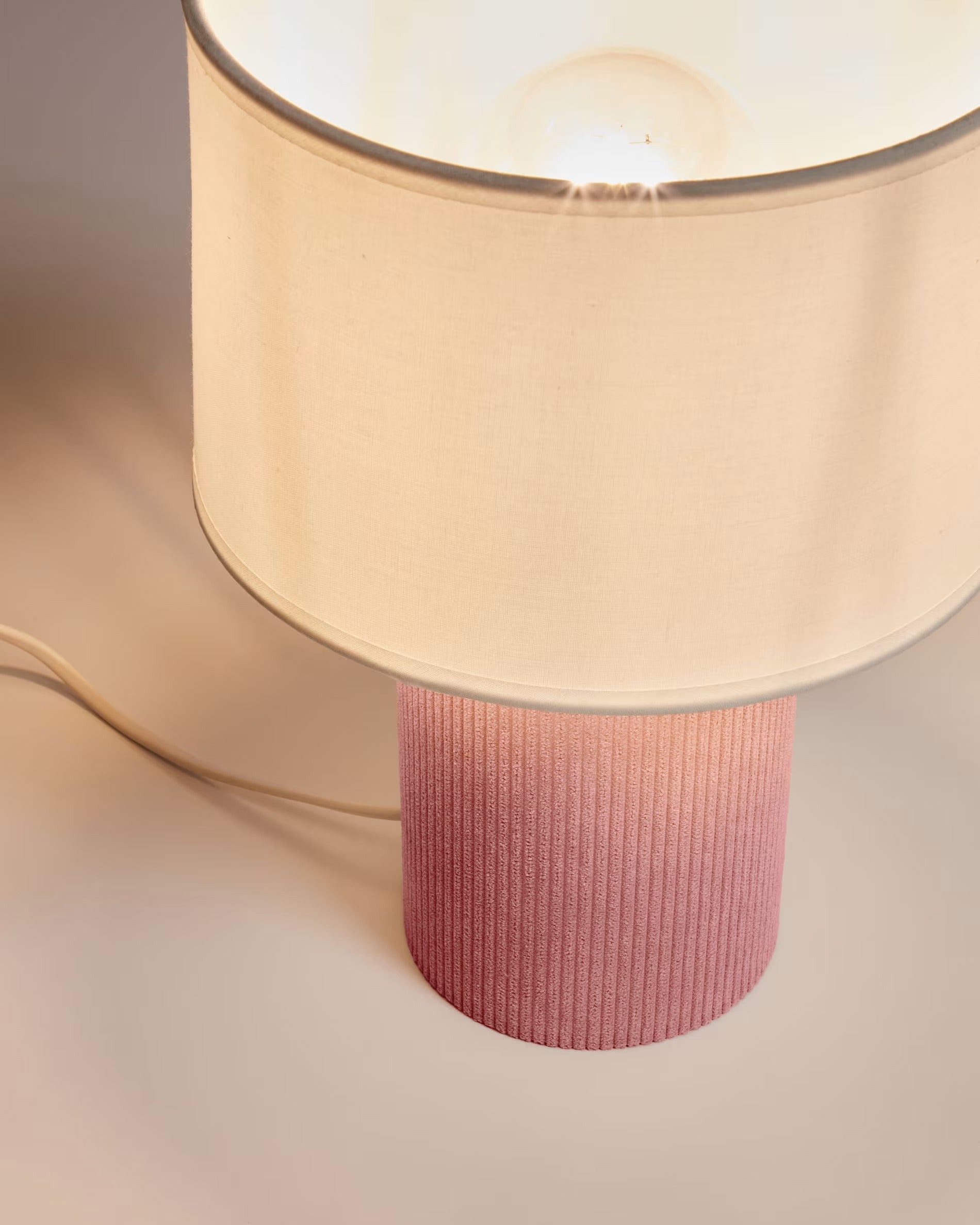 Stolní lampa BIANELLA růžová s bílou
