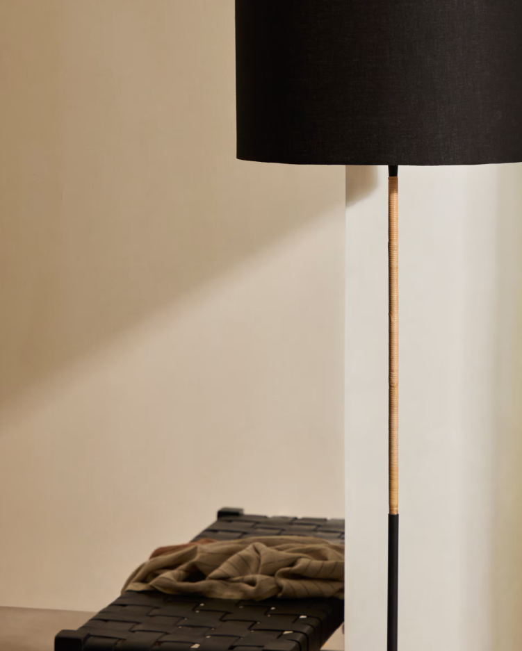 Canar black floor lamp