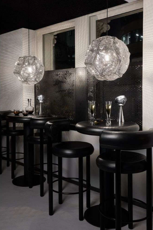 Stříbrná závěsná lampa PUFF