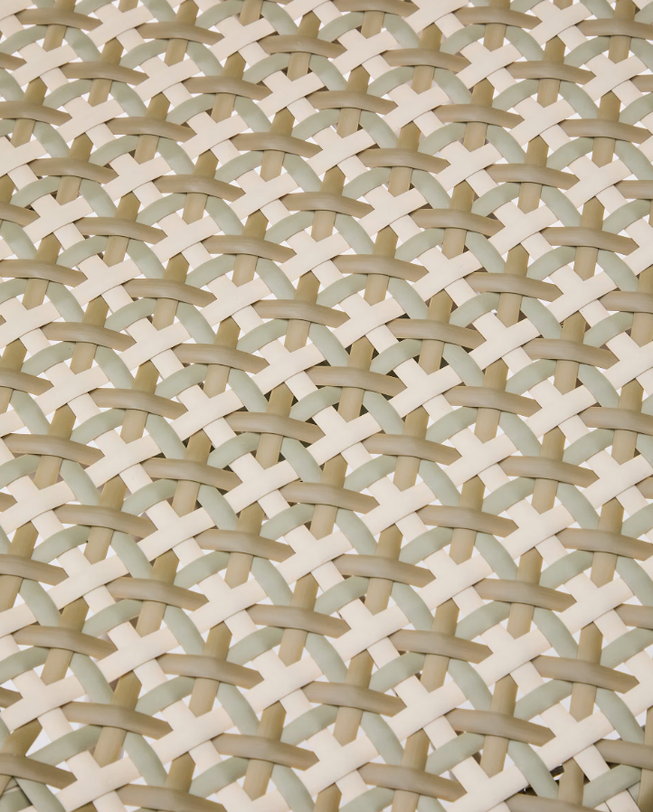 Tuccia Rattan garden chair with an aluminum base