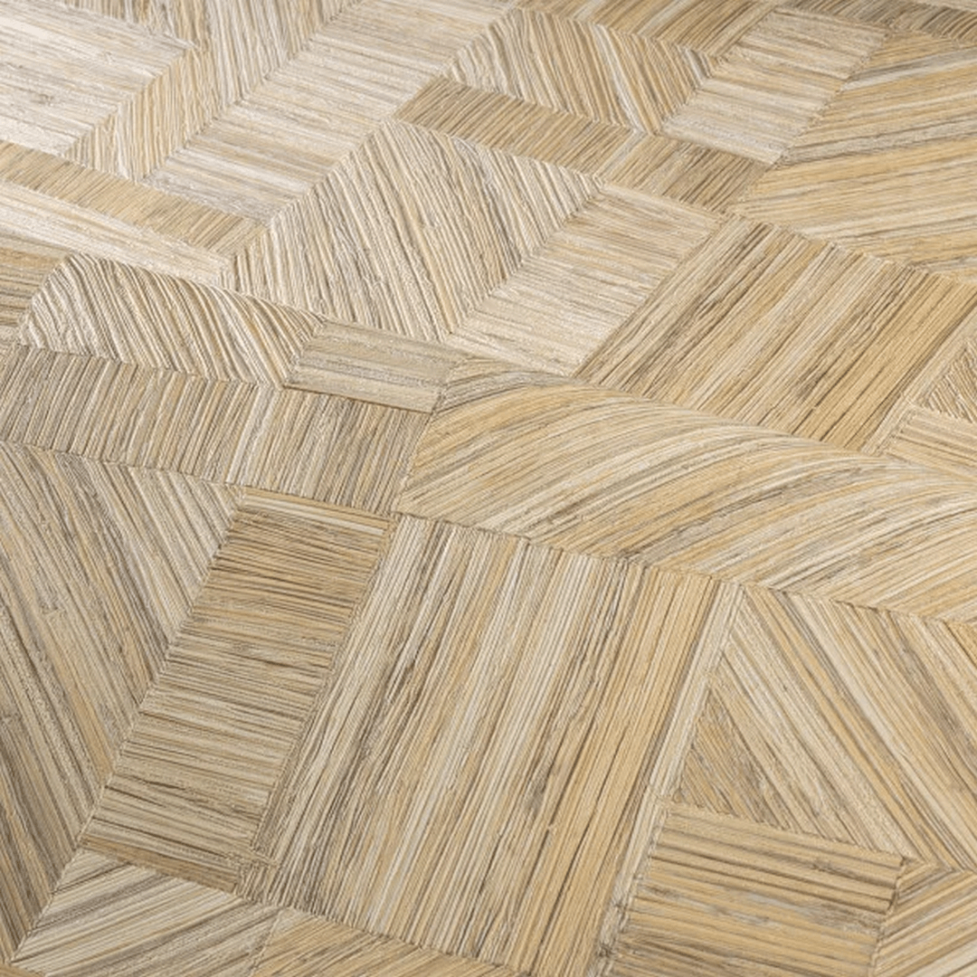 Strukturovaná geometrická tapeta napodobující slámový patchwork IMBRICATION - PAILLE tmavě béžová