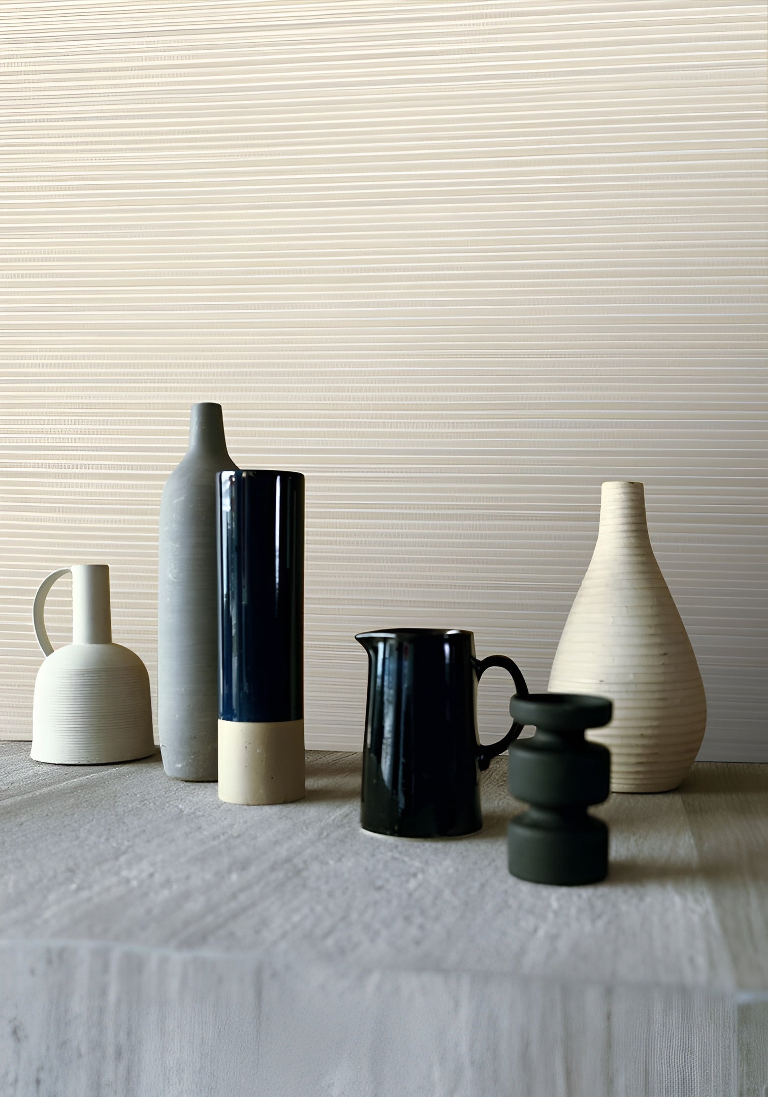 Structural wallpaper imitating plant canvas PANDAN - PEARL pearlescent