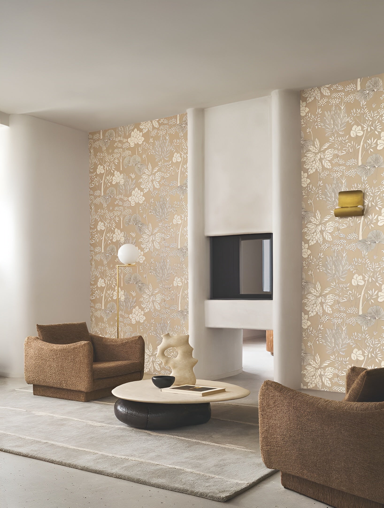 Structural wallpaper with a botanical pattern of leaves and flowers INARA - SABLE beige