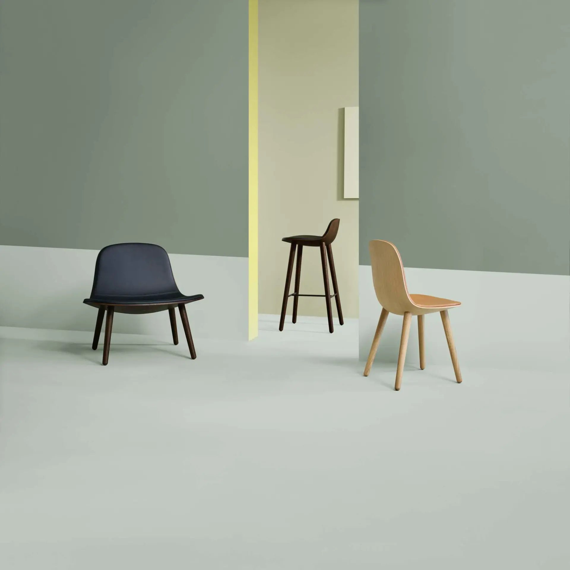 YUUGA stool black with brown base