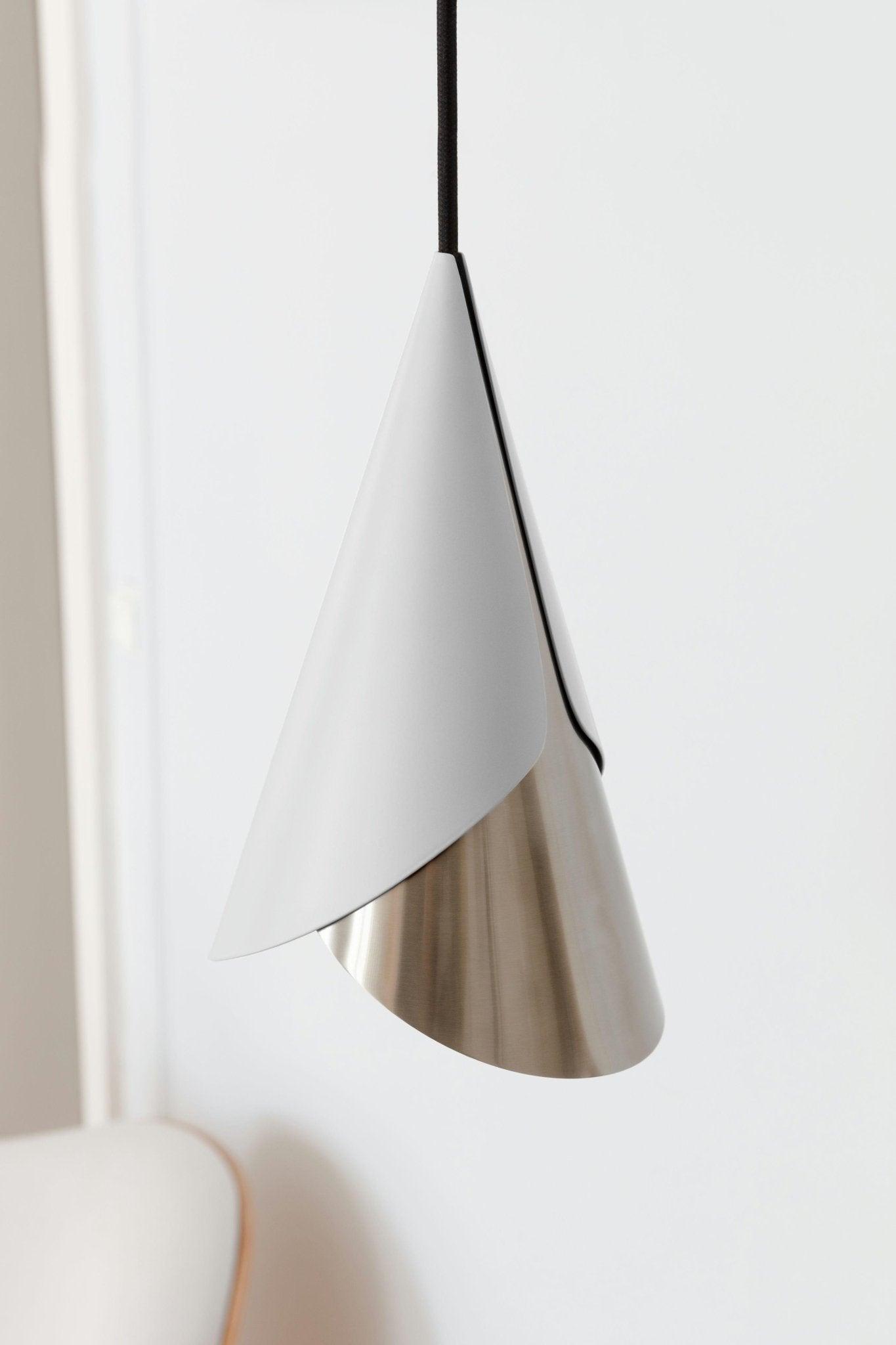 Abażur CORNET jasnoszary ze srebrnym UMAGE Eye on Design