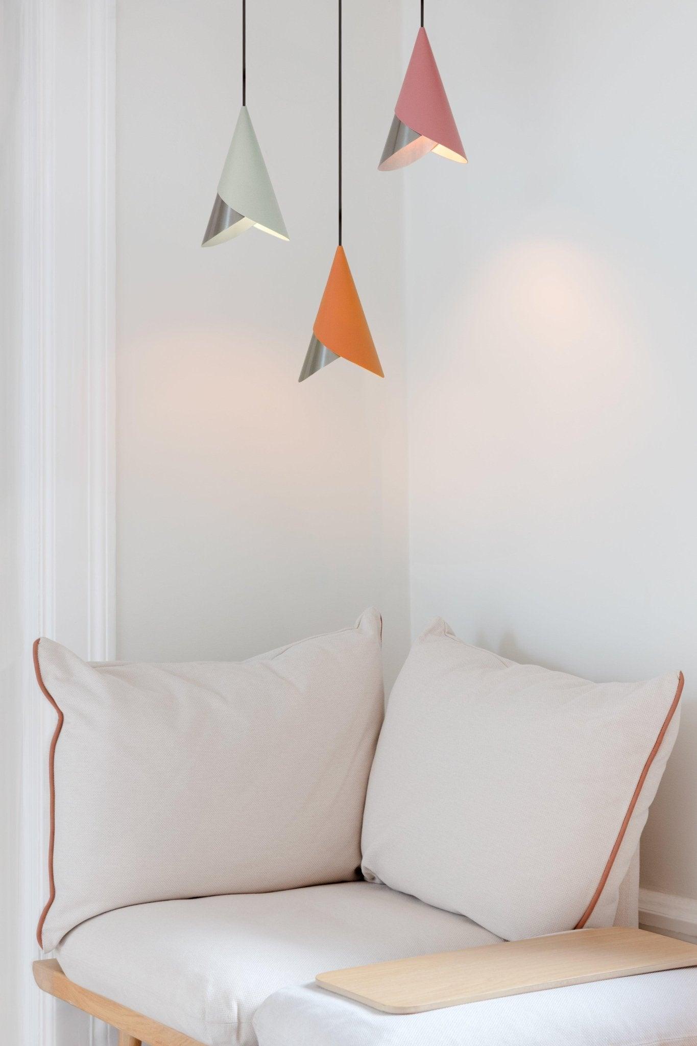 Abażur CORNET pistacjowy ze srebrnym UMAGE Eye on Design