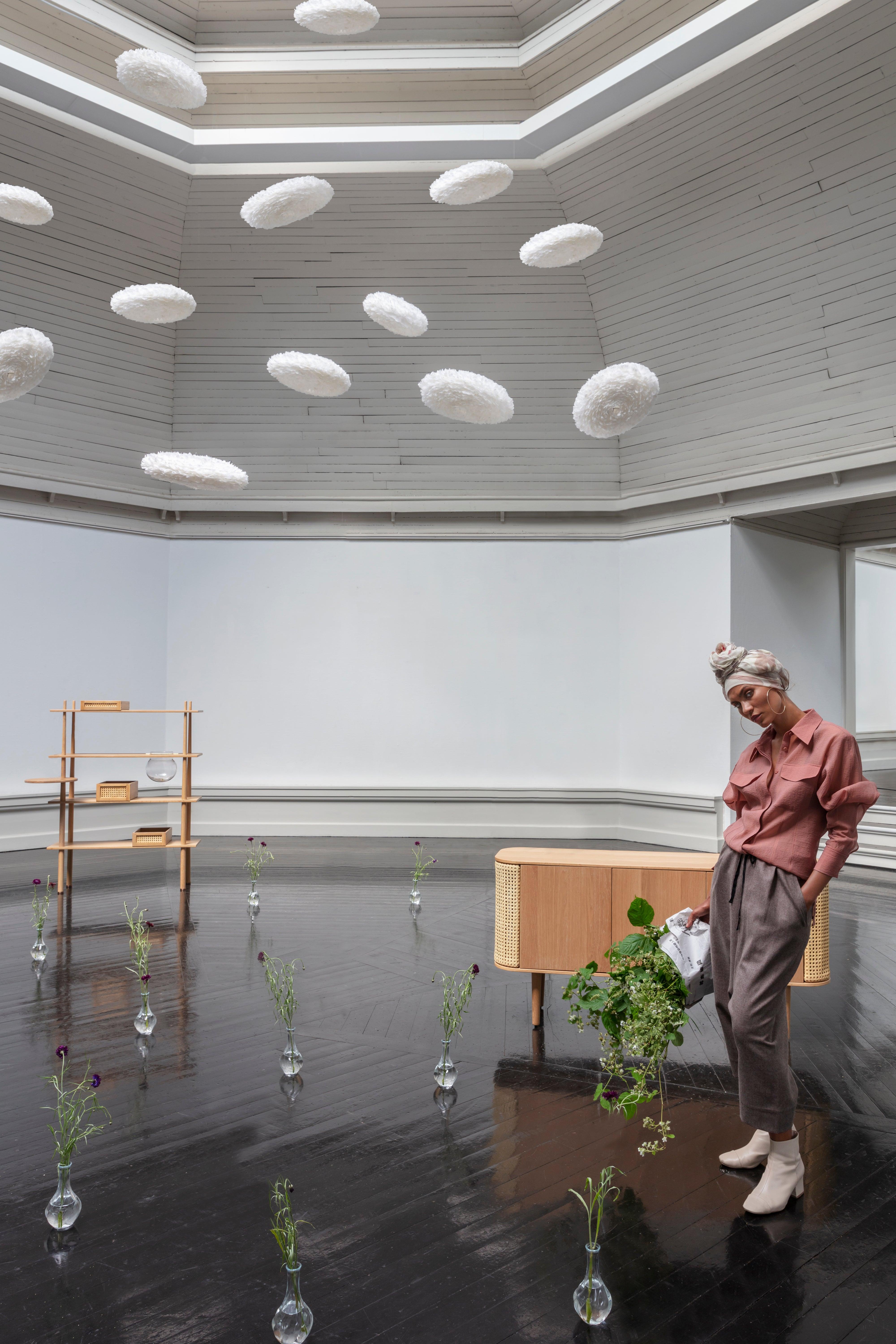 Abażur EOS ESTHER biały UMAGE Eye on Design