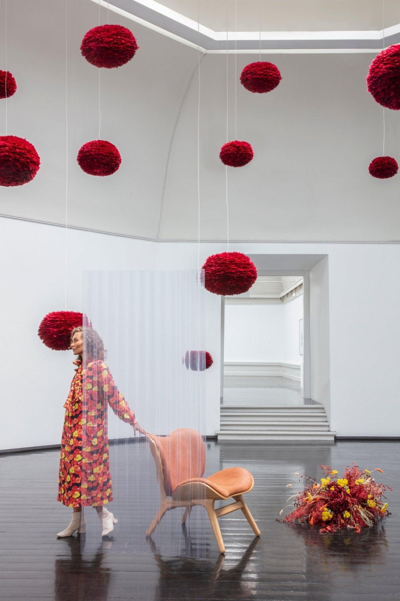 Abażur EOS rubinowy UMAGE Eye on Design