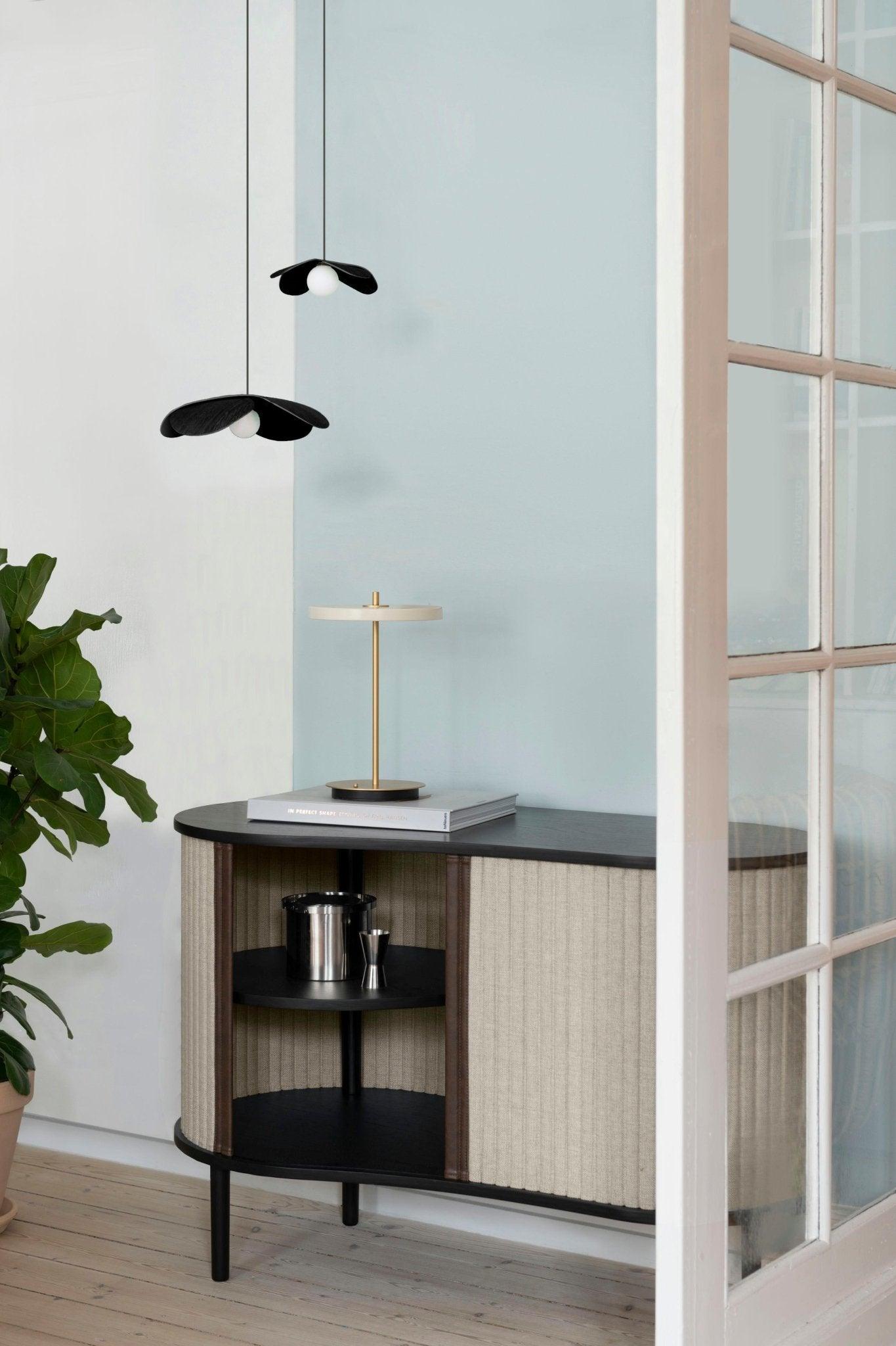 Abażur FORGET ME NOT czarny dąb UMAGE Eye on Design