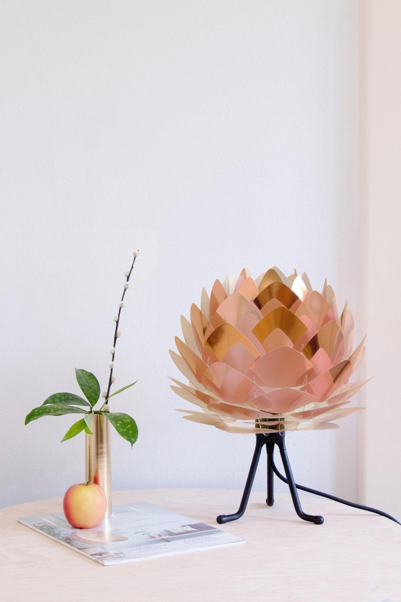 Abażur SILVIA różowe złoto UMAGE Eye on Design