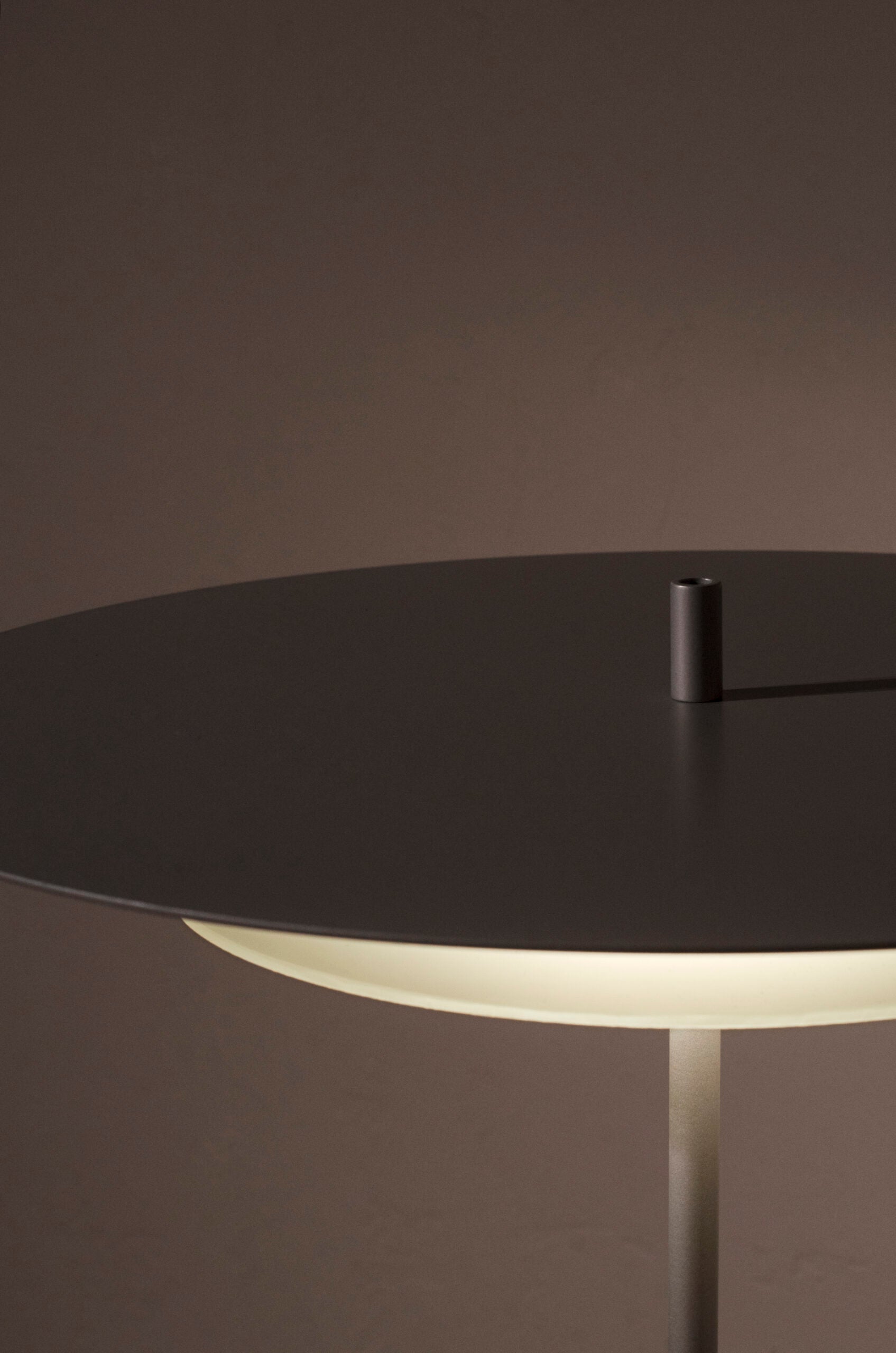 Personalized AEROPLAN table lamp