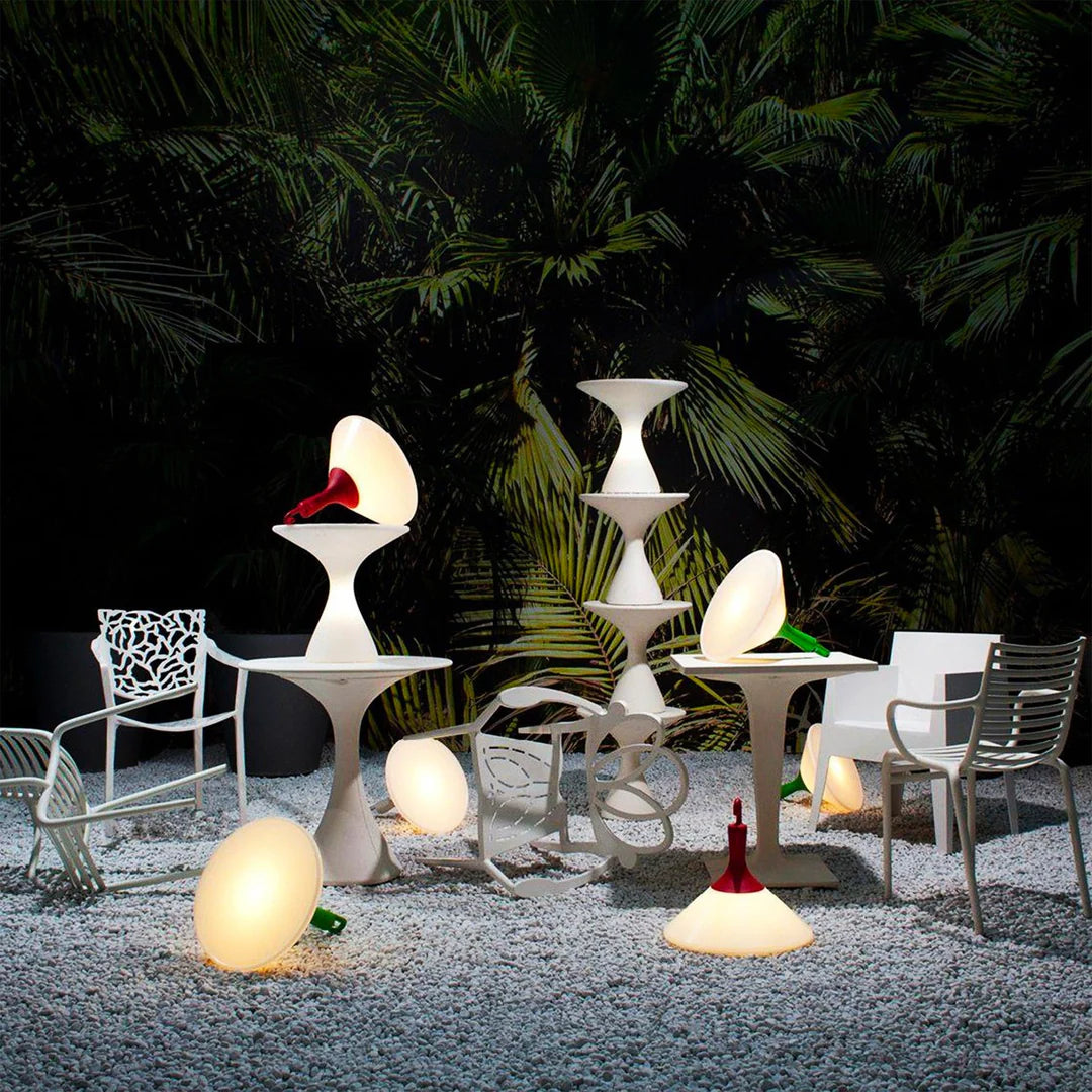 Stolek kavárenský KISSI KISSI bílý