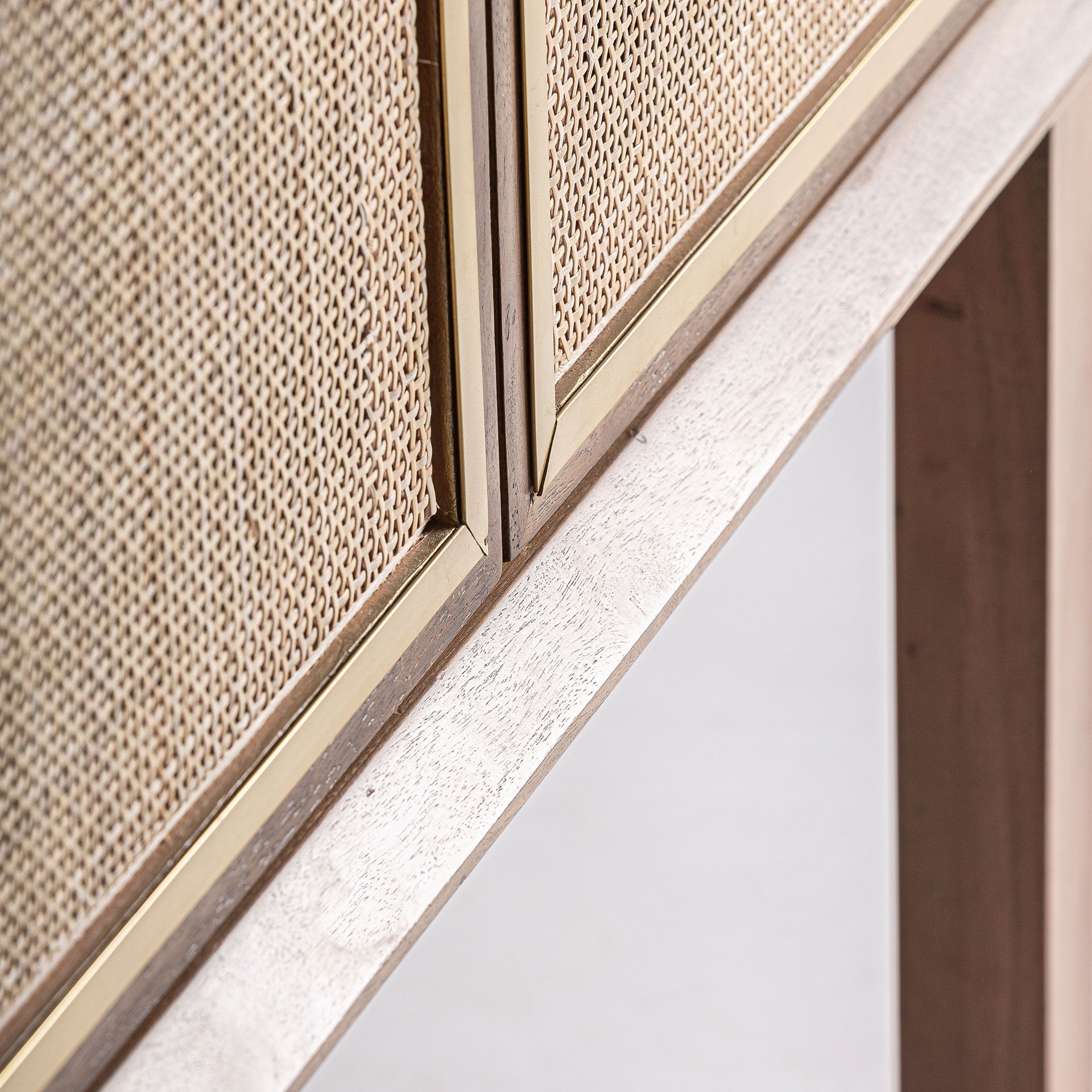 GONDORF Wardrobe in Mango Wood with Rattan