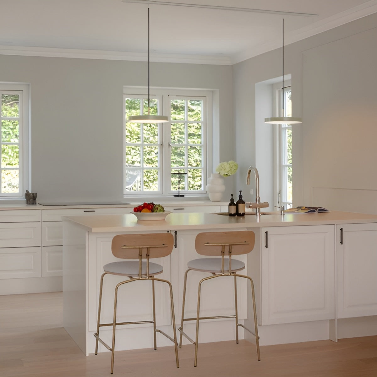 ASTERIA PLUS pendant lamp in olive with a gold accent