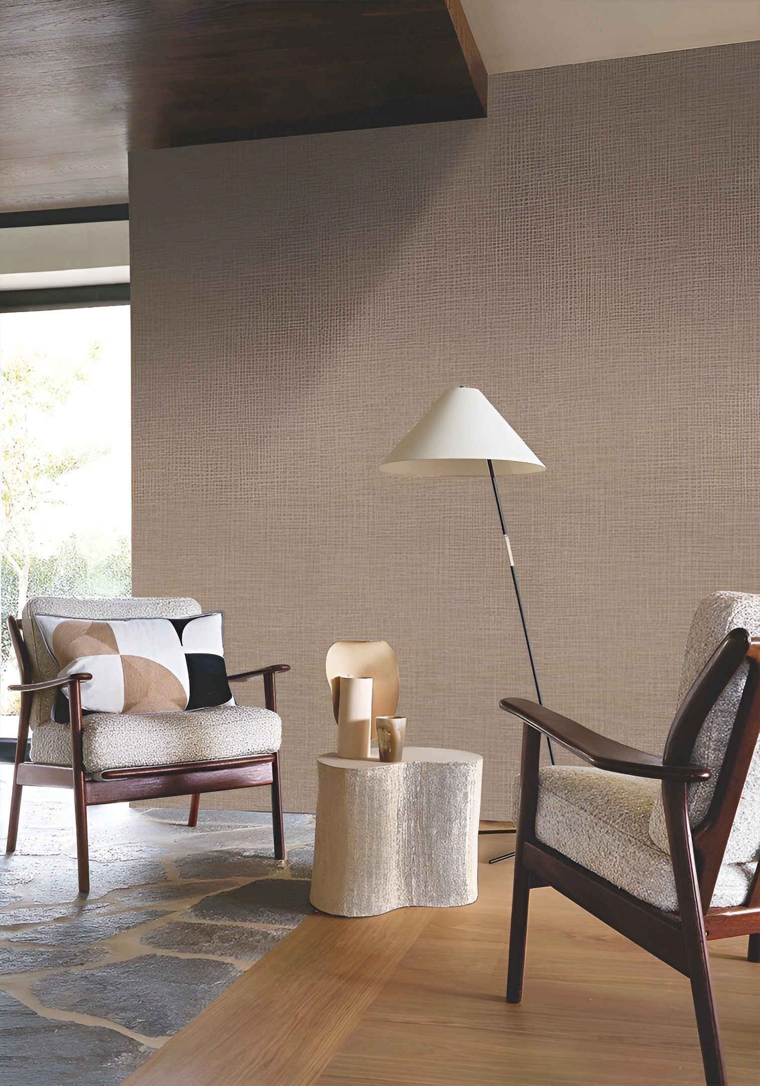 Structural wallpaper resembling linen canvas SHINOK - LIGHT BROWN travertine