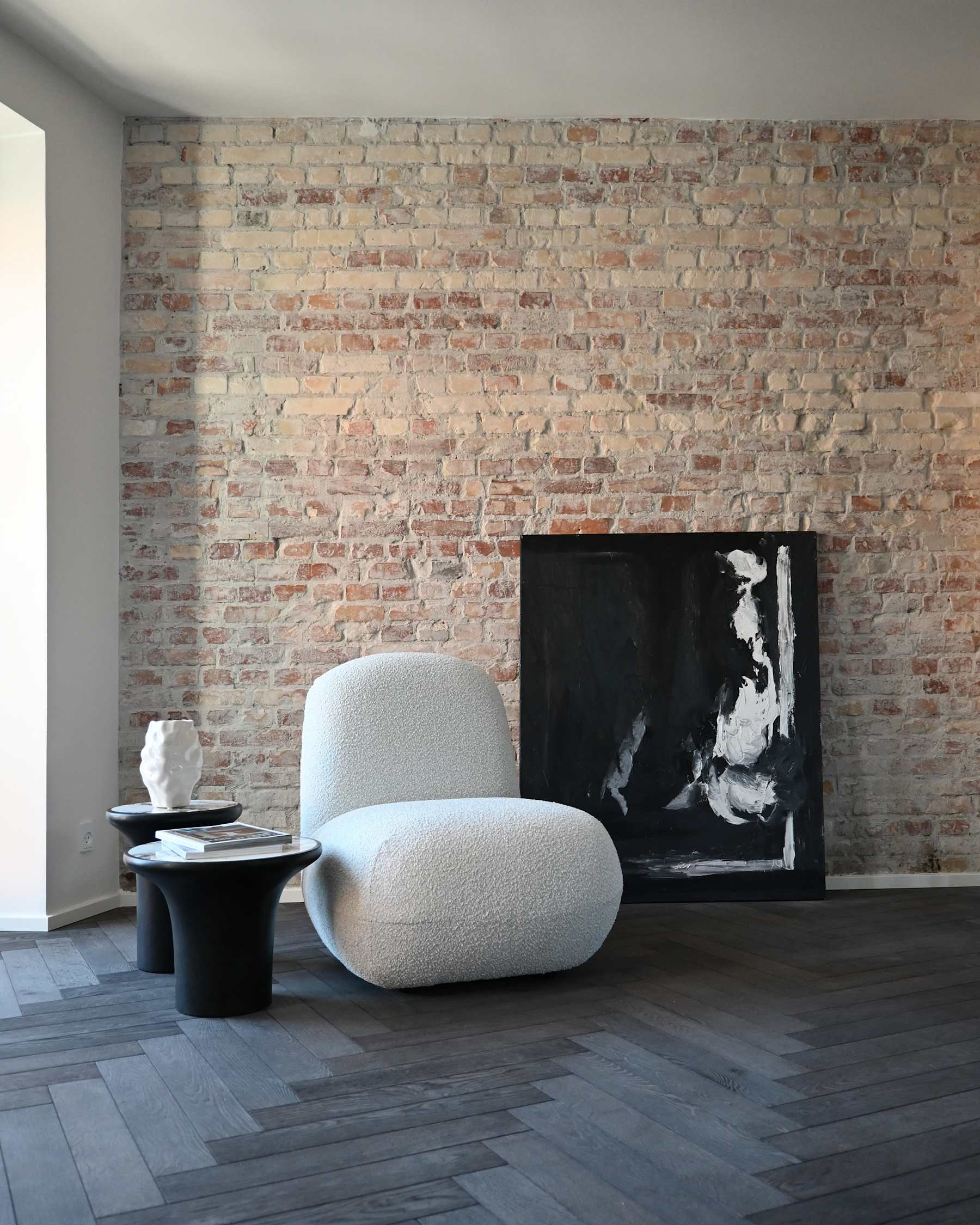 Konferenční stolek TRUMPET beton s mramorem