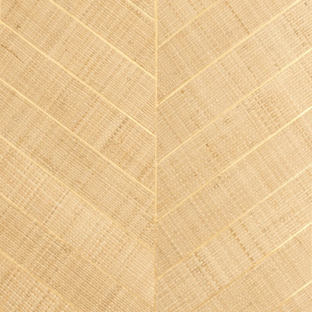 Natural wallpaper with a geometric herringbone pattern made of raffia MERINA - NATUREL DORÉ light brown with gold