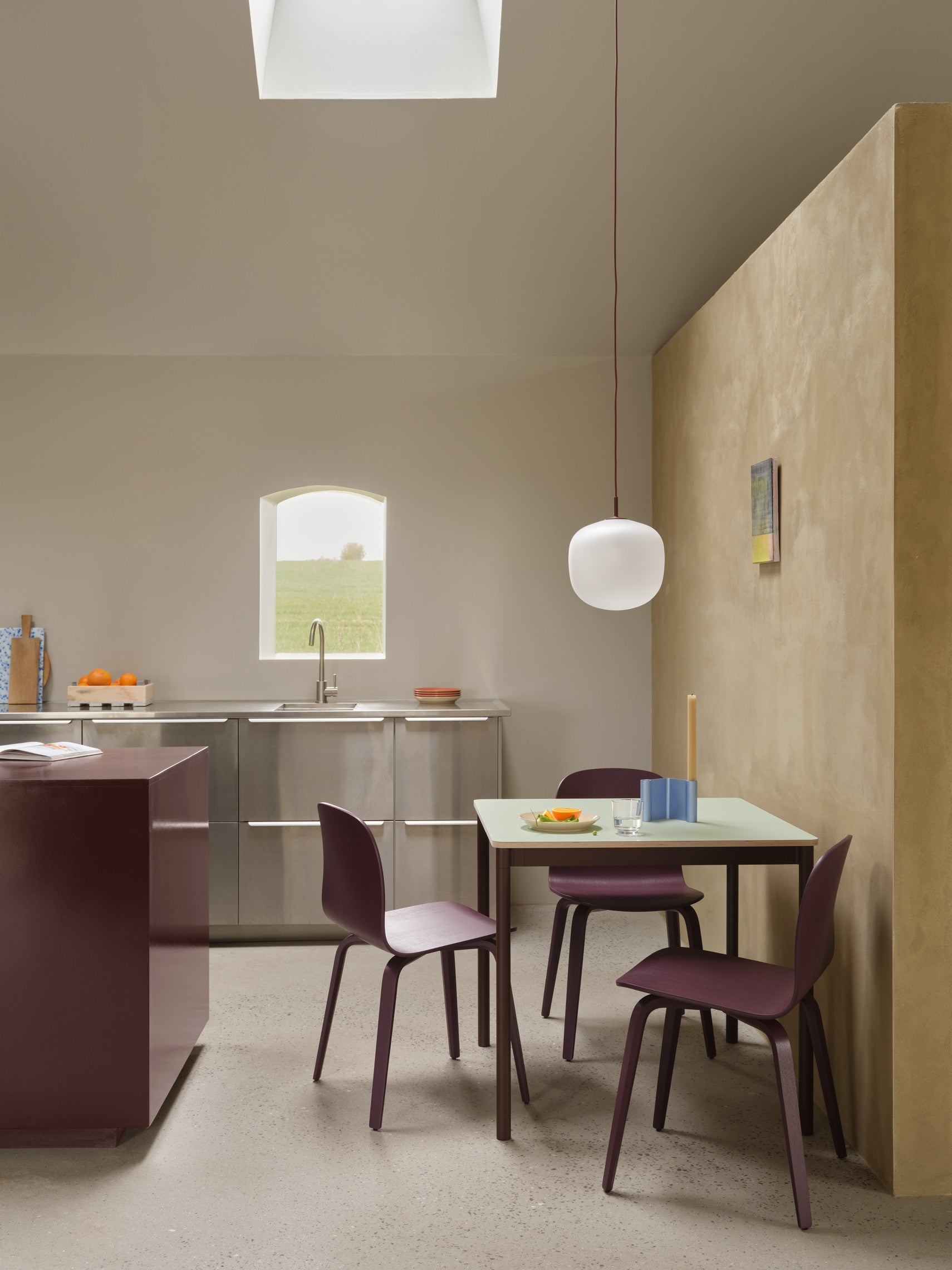 VISU Chair Plum