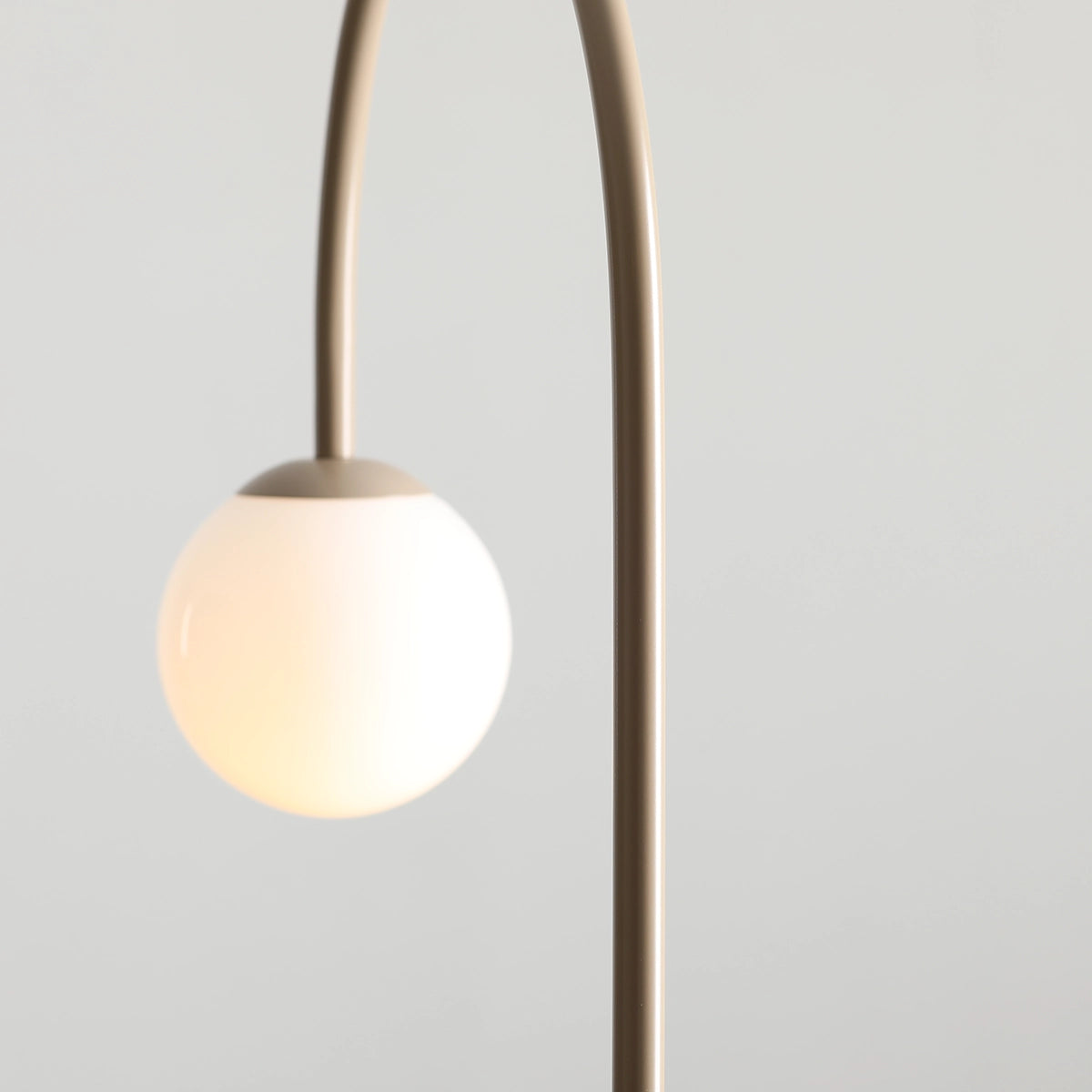 Una beige floor lamp