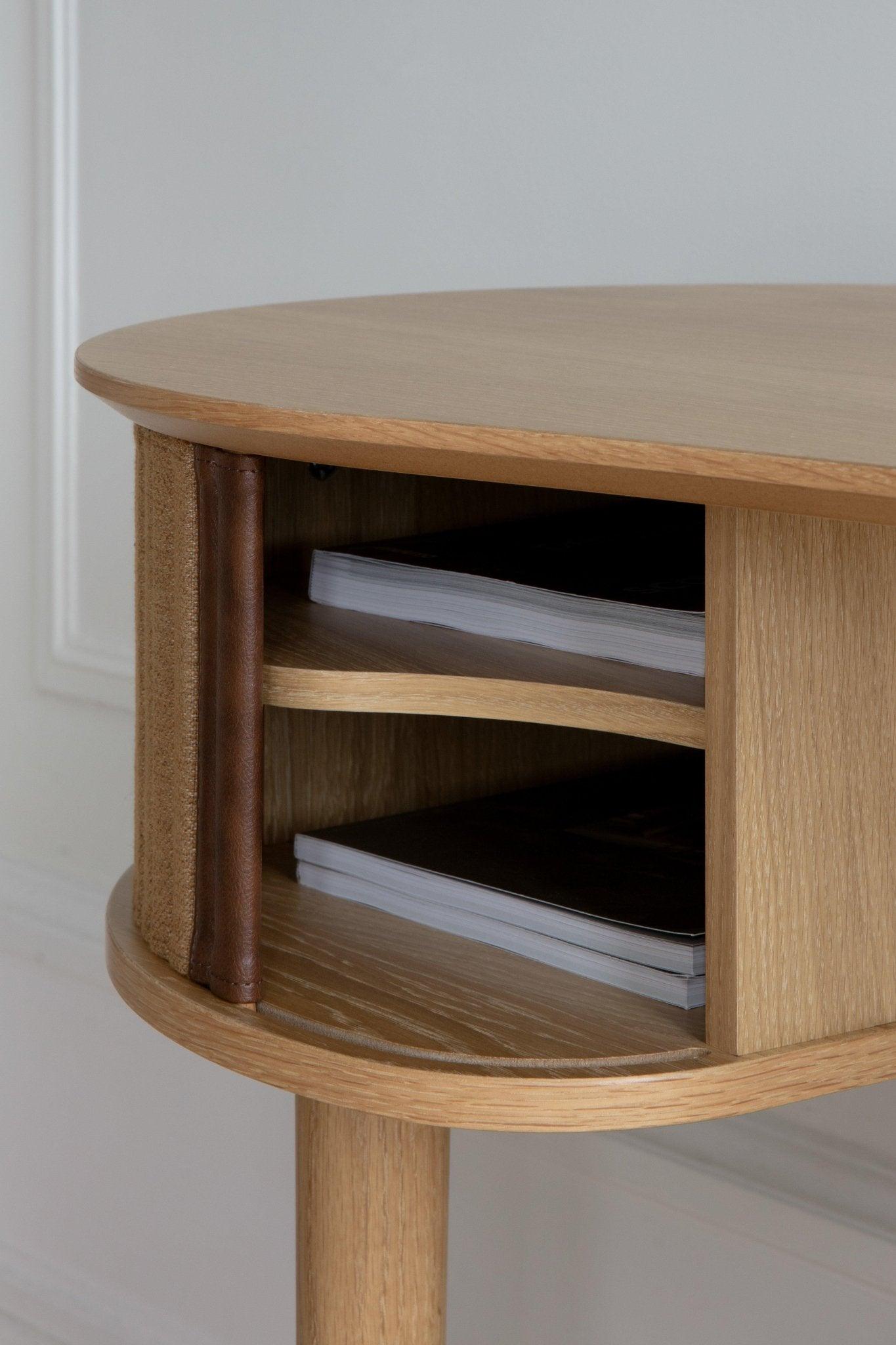 Biurko AUDACIOUS beżowy z dębem UMAGE Eye on Design