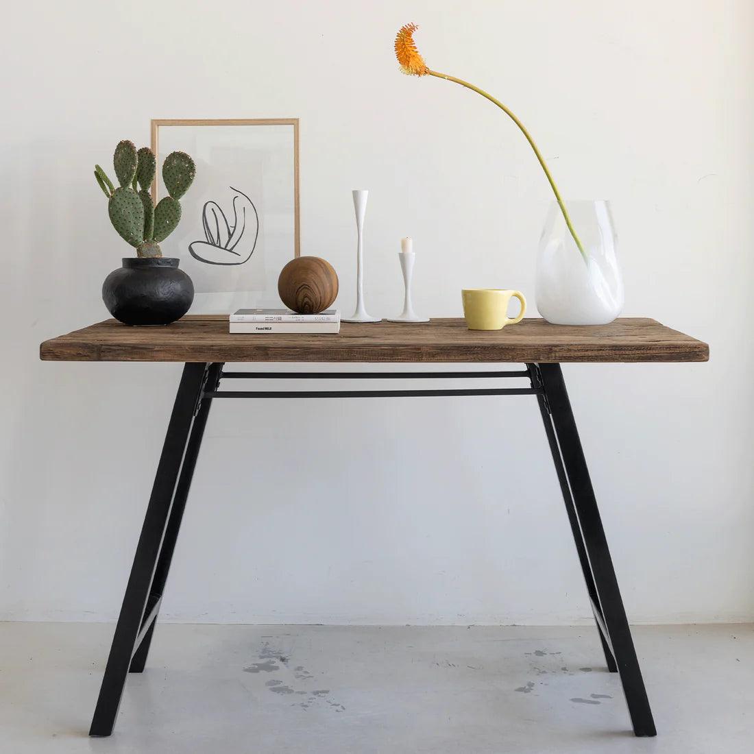 Biurko UNC drewno z recyklingu Urban Nature Culture Eye on Design