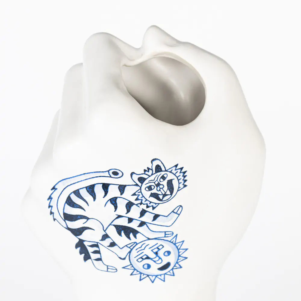 LIBERTY MATTERS vase white ceramic