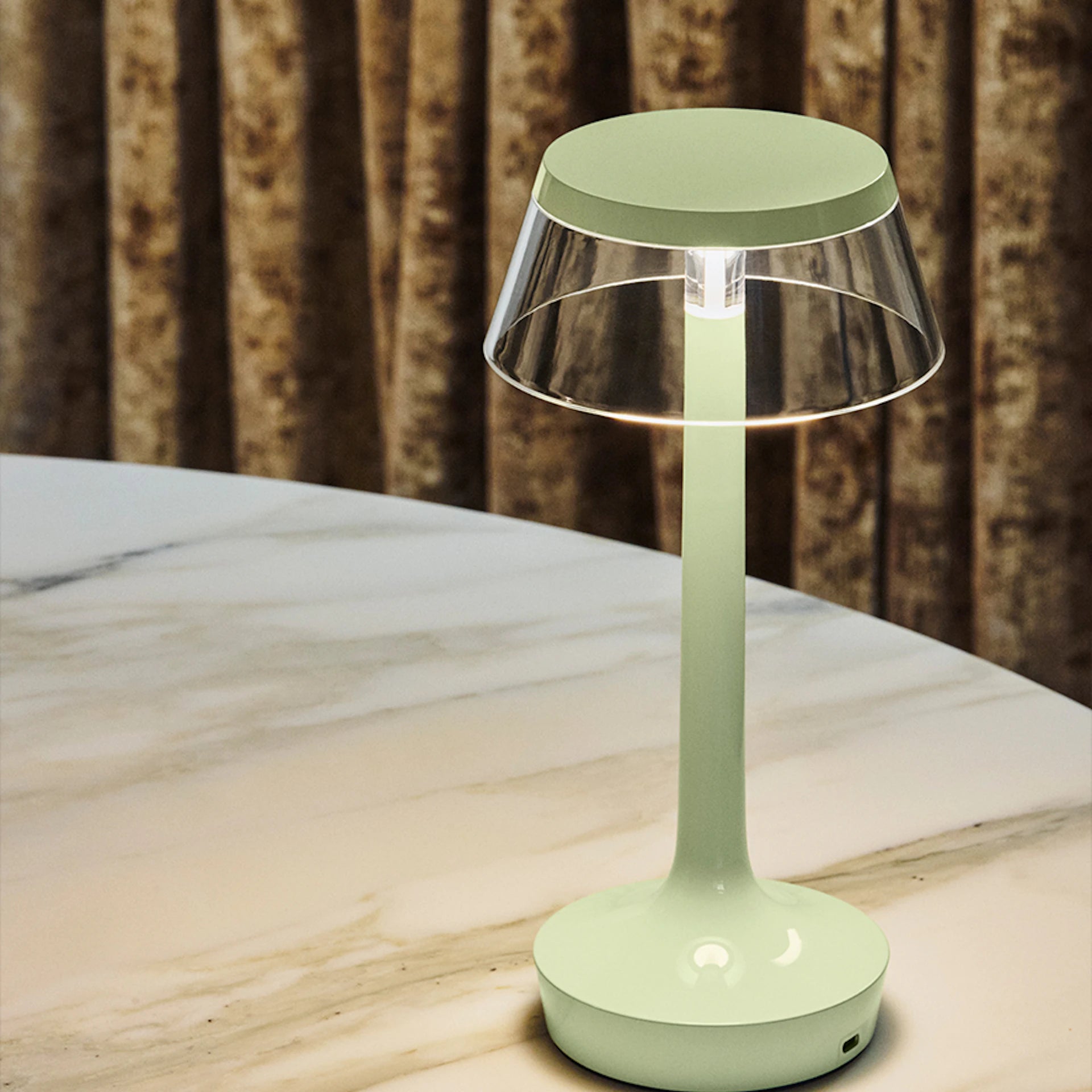 Přenosná lampa BON JOUR UNPLUGGED zelená s průhledným stínidlem