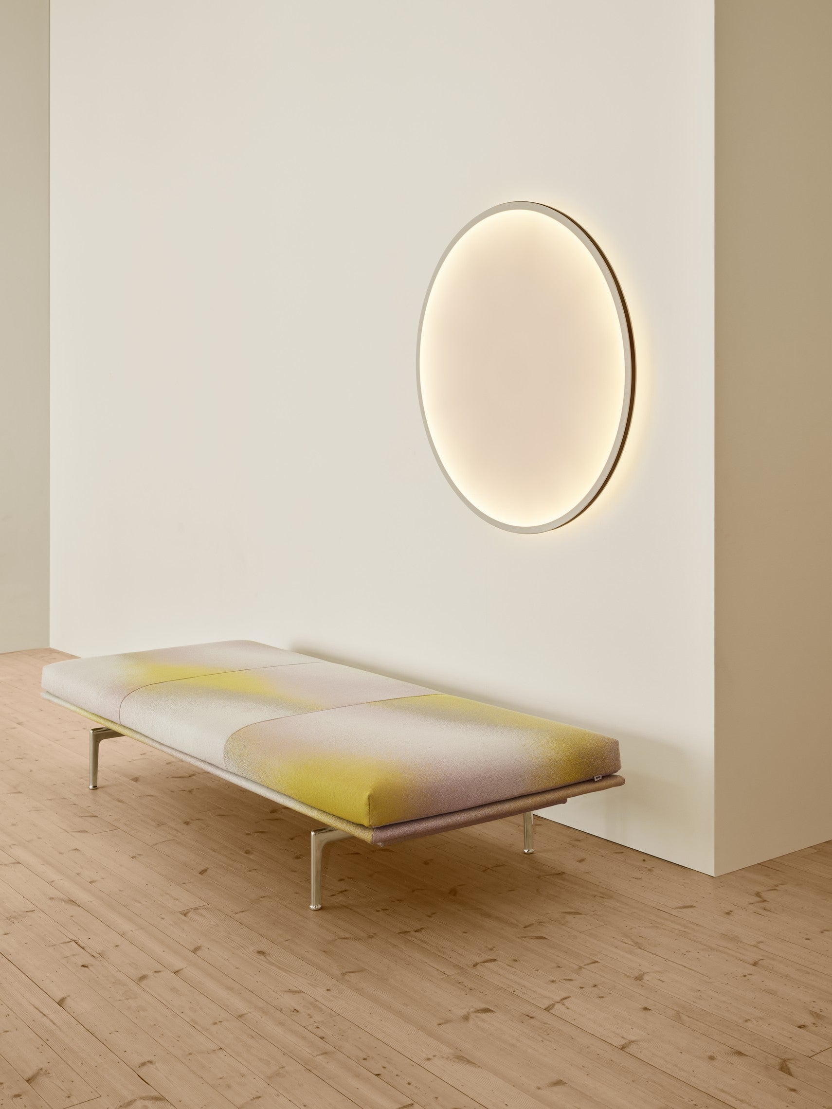 OUTLINE Customizable Bench