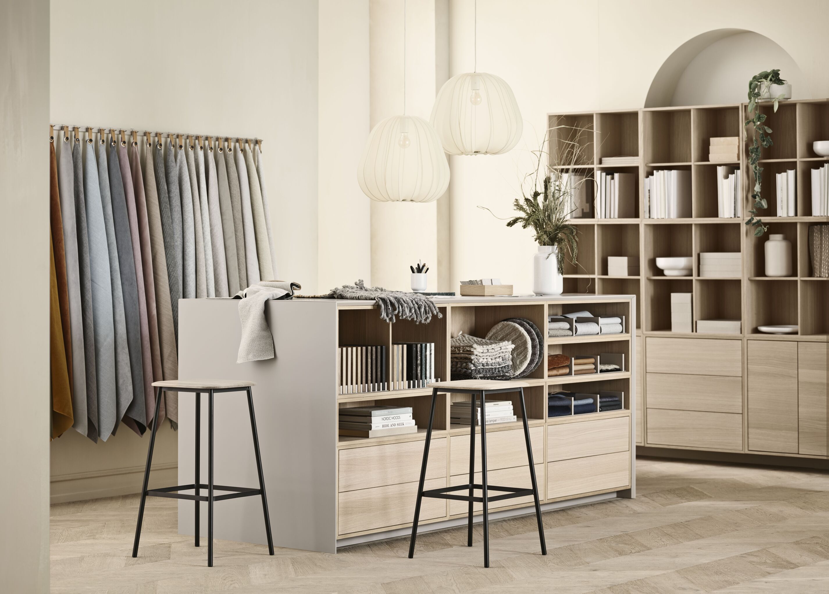 Hoker FACET bělené dubové dřevo