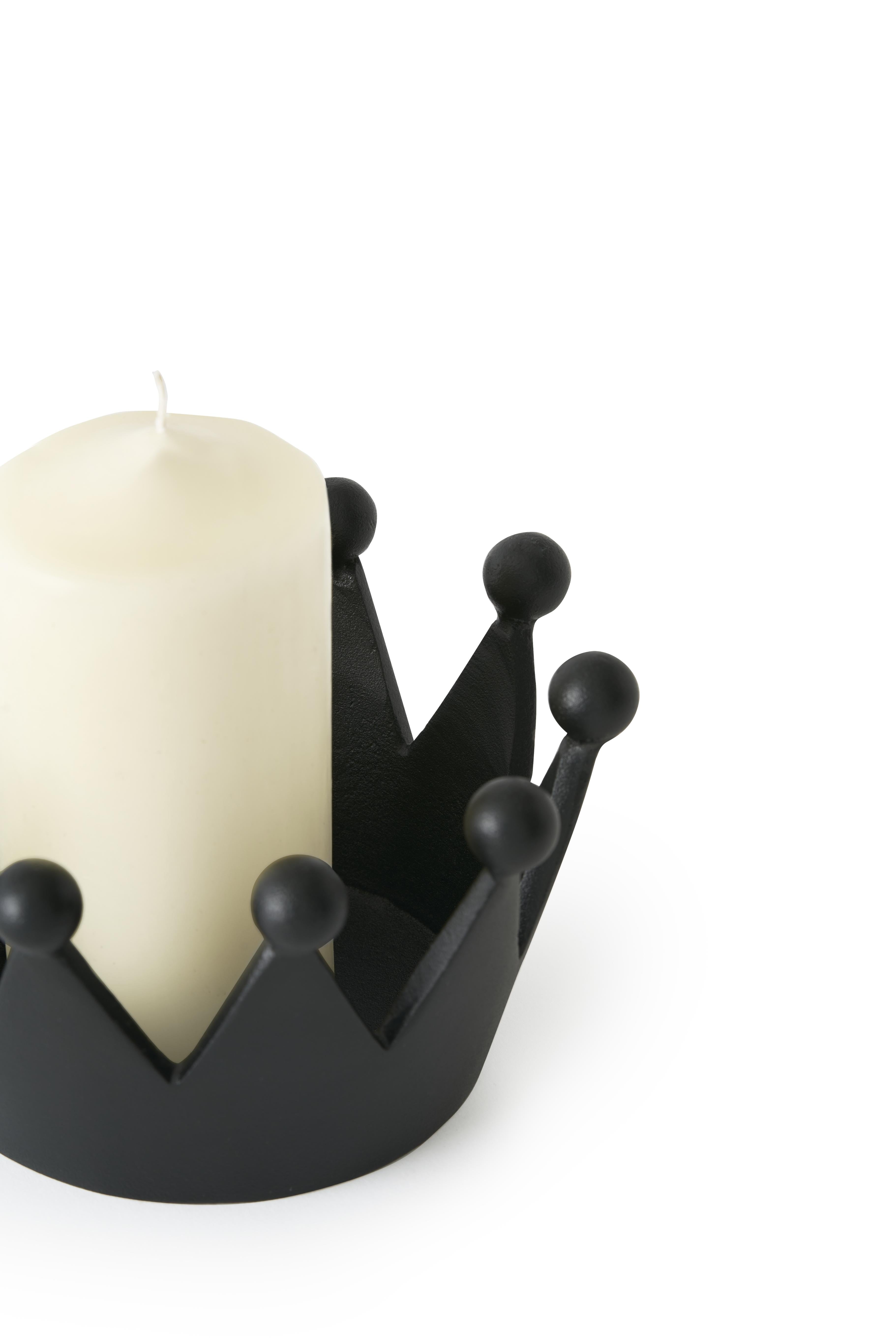 Dekorace CAST CROWN černá
