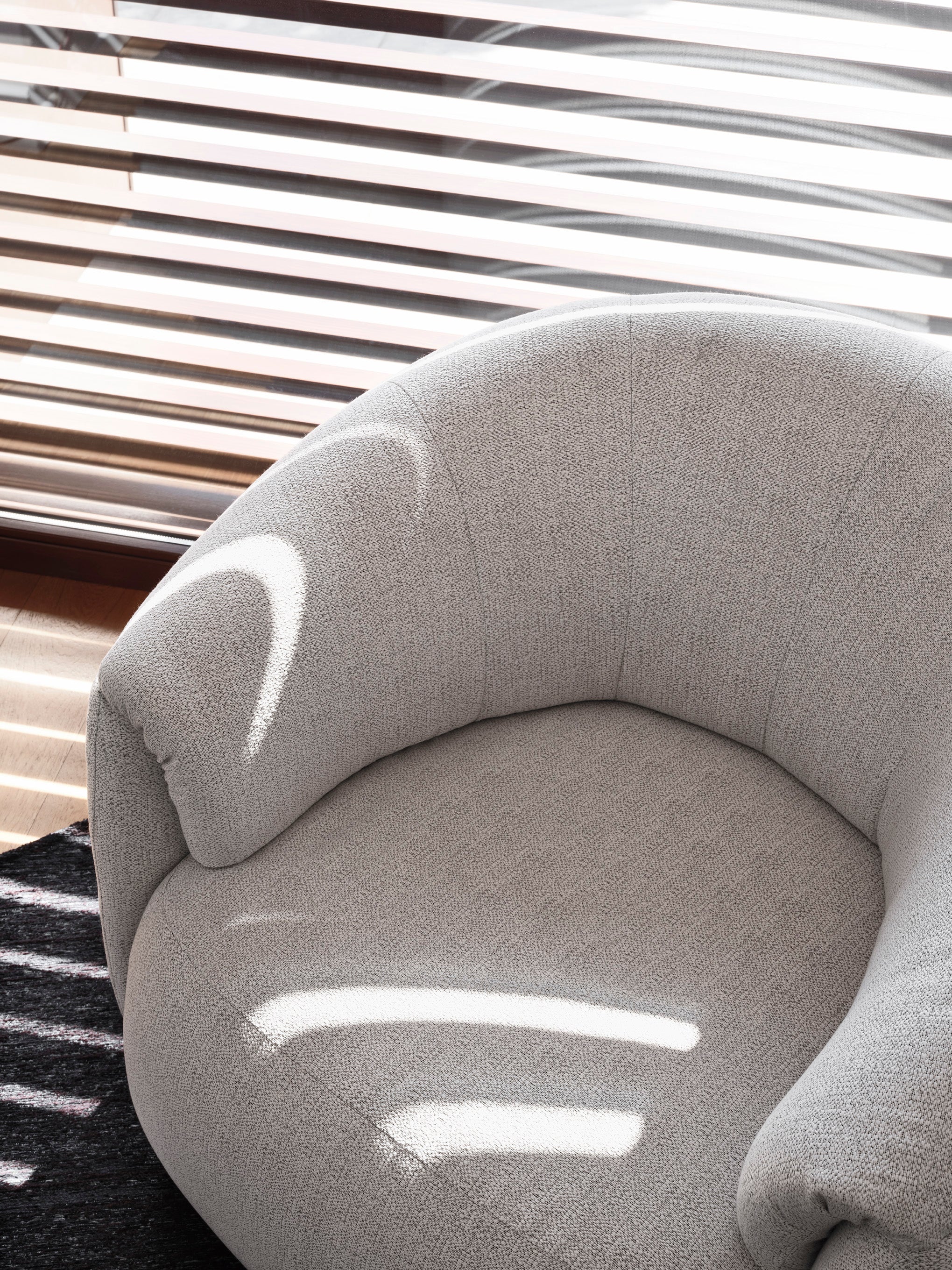 Křeslo HAVEN čalouněné