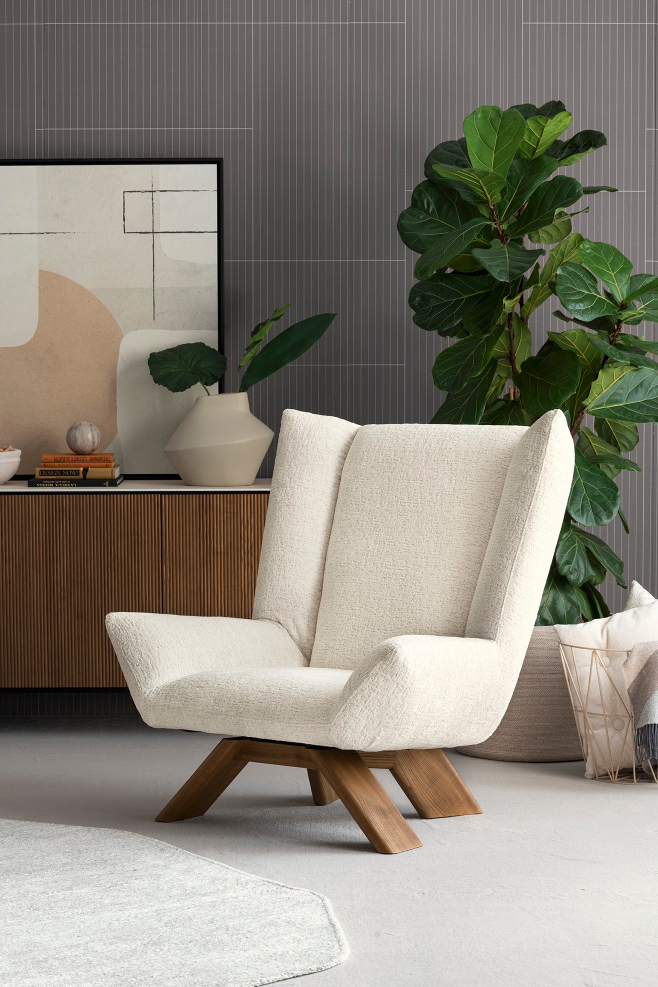 Křeslo DALIA čalouněné s ořechovým podstavcem