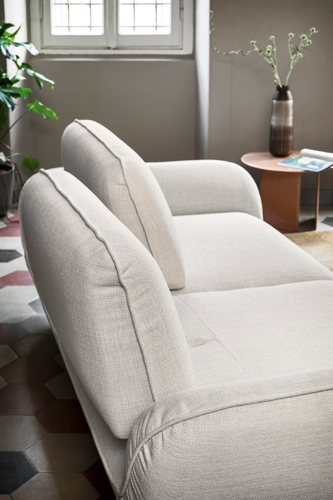 Right-facing upholstered corner sofa FAVOLA