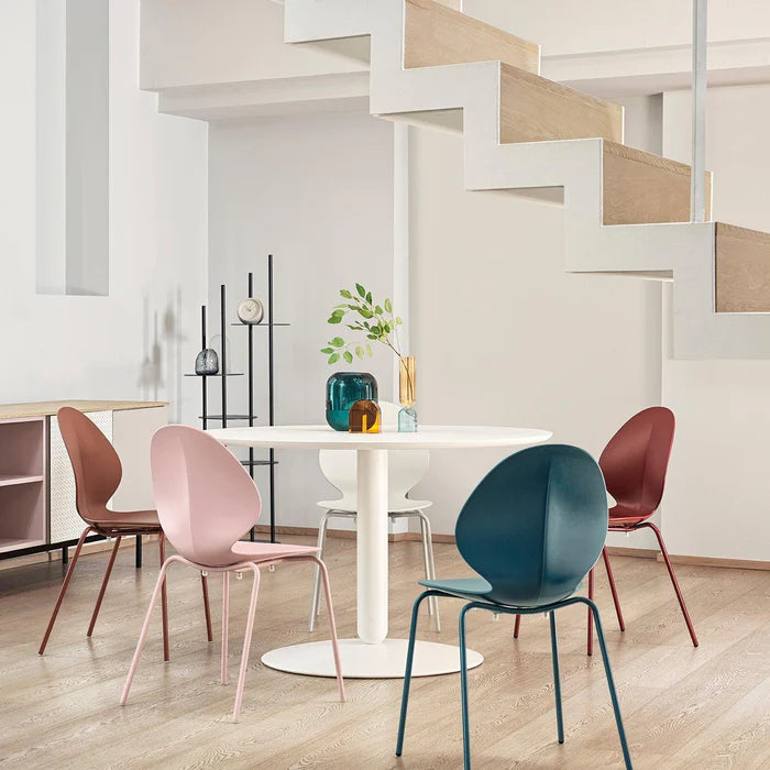 BASIL Chair with White Seat and White Metal Base