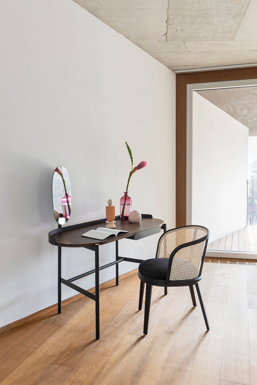 Psací stůl MADAME tmavě hnědá deska s černým podstavcem