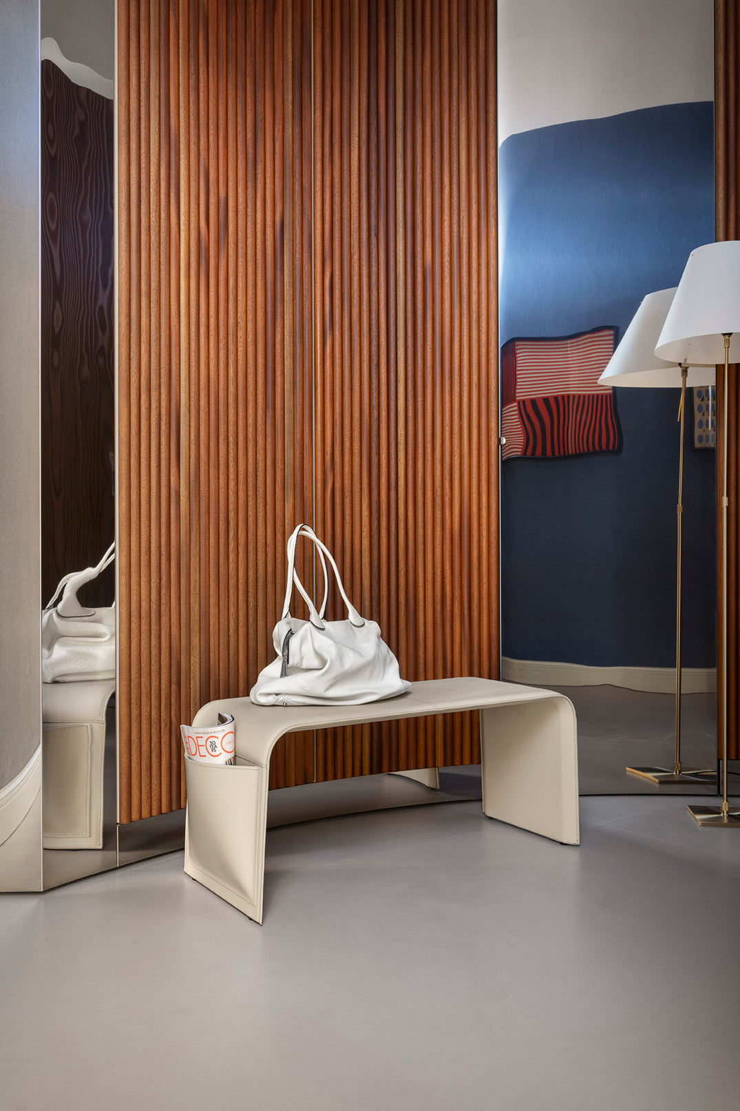 Lavička SHAPE černá