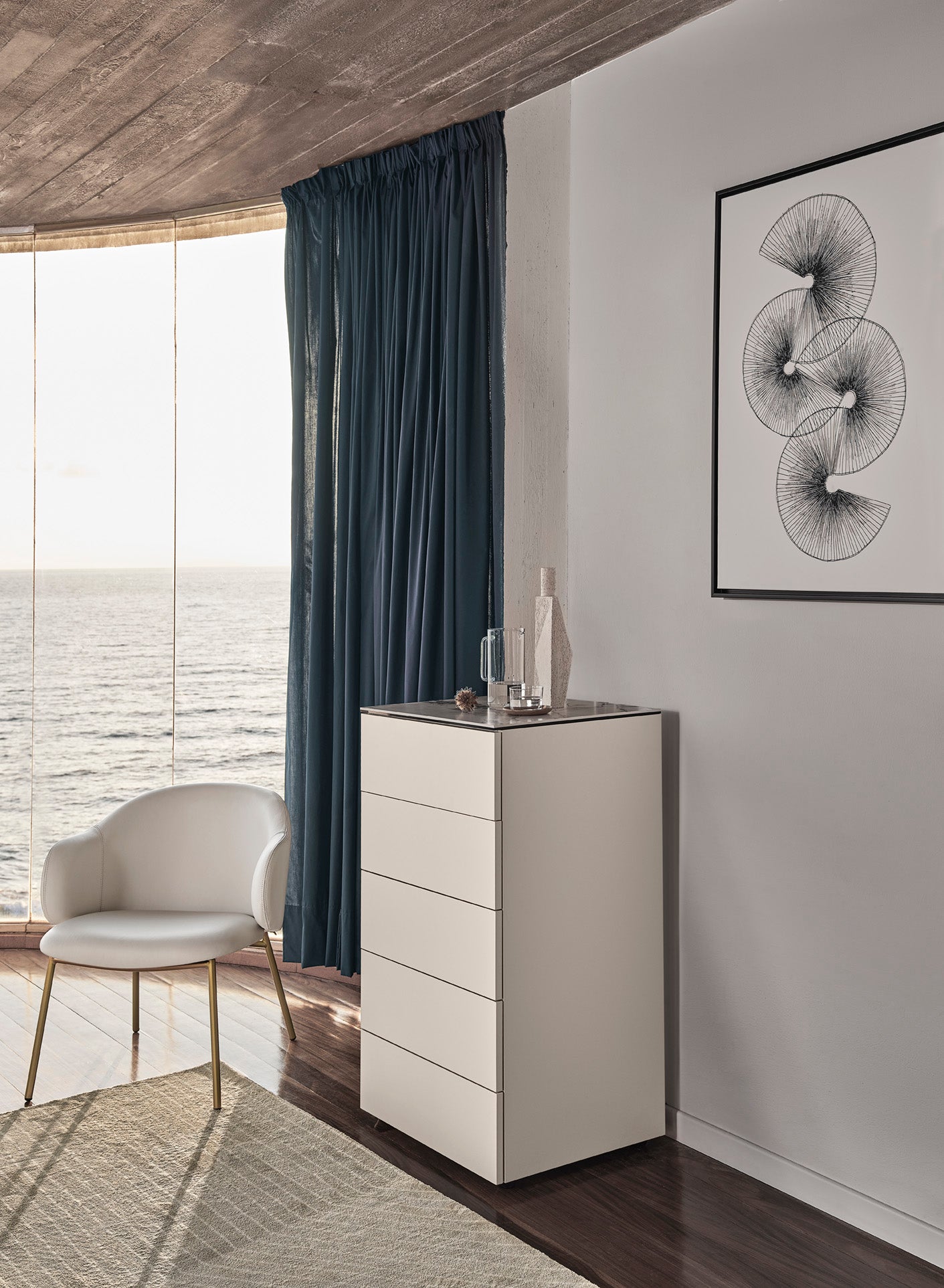 Křeslo HOLLY čalouněné s černým podstavcem