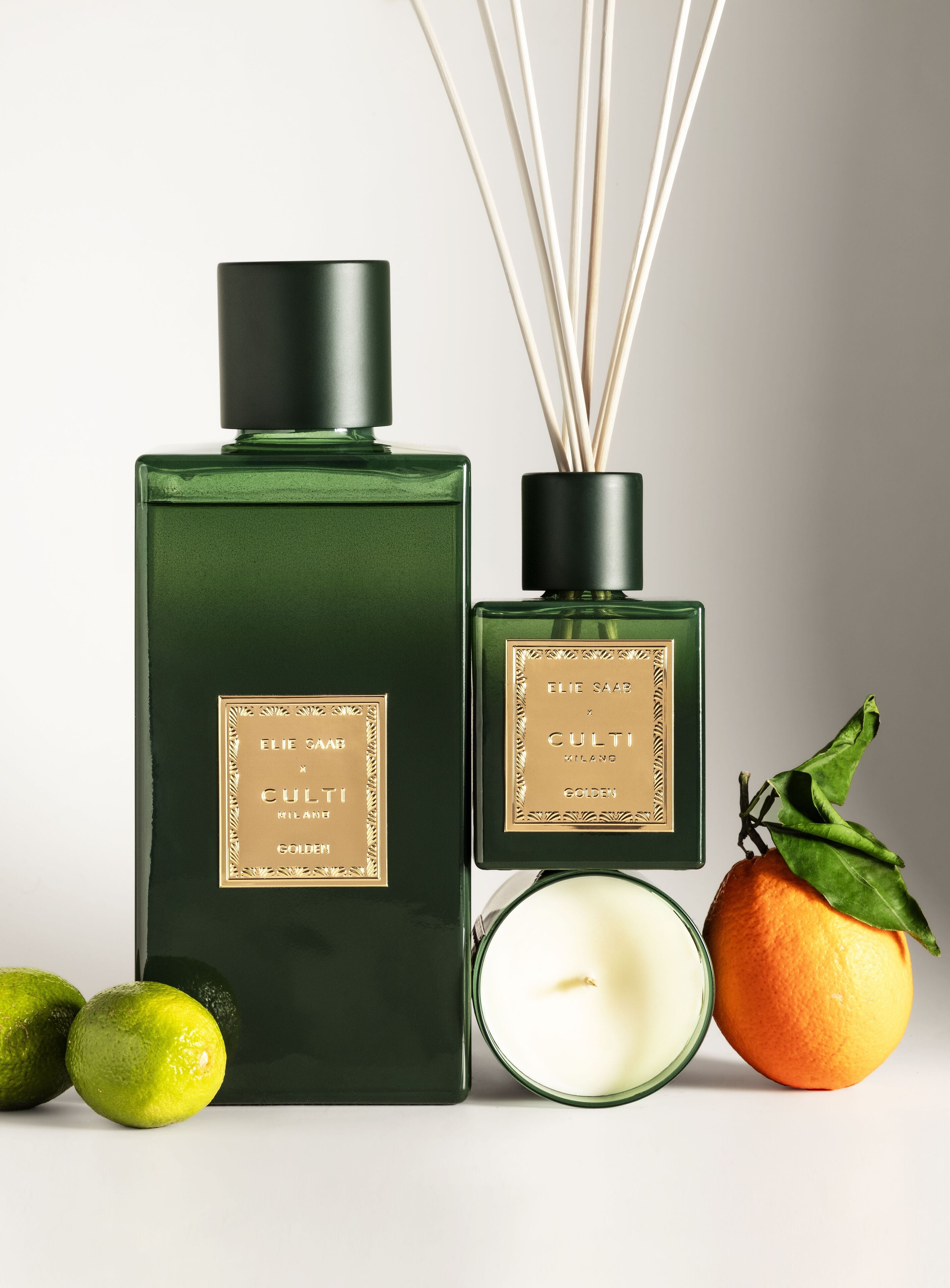 Aromatický difuzér GOLDEN s tóny hořkého pomeranče, mandarinky, zázvoru, pomerančových květů a cedru.
