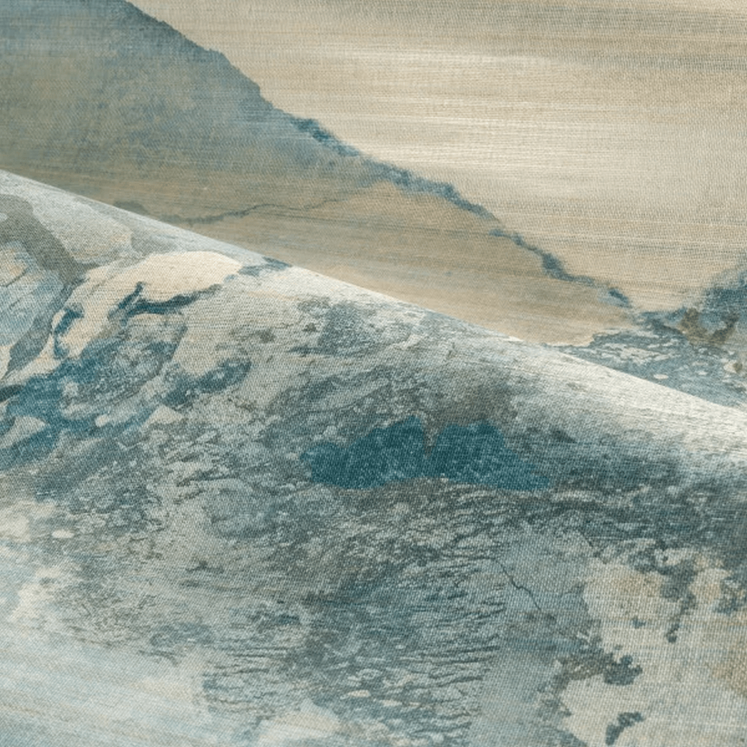 Nástěnná malba z abaki s horským motivem HORIZON - BLEU BEIGE DORÉ modrá s béžovou