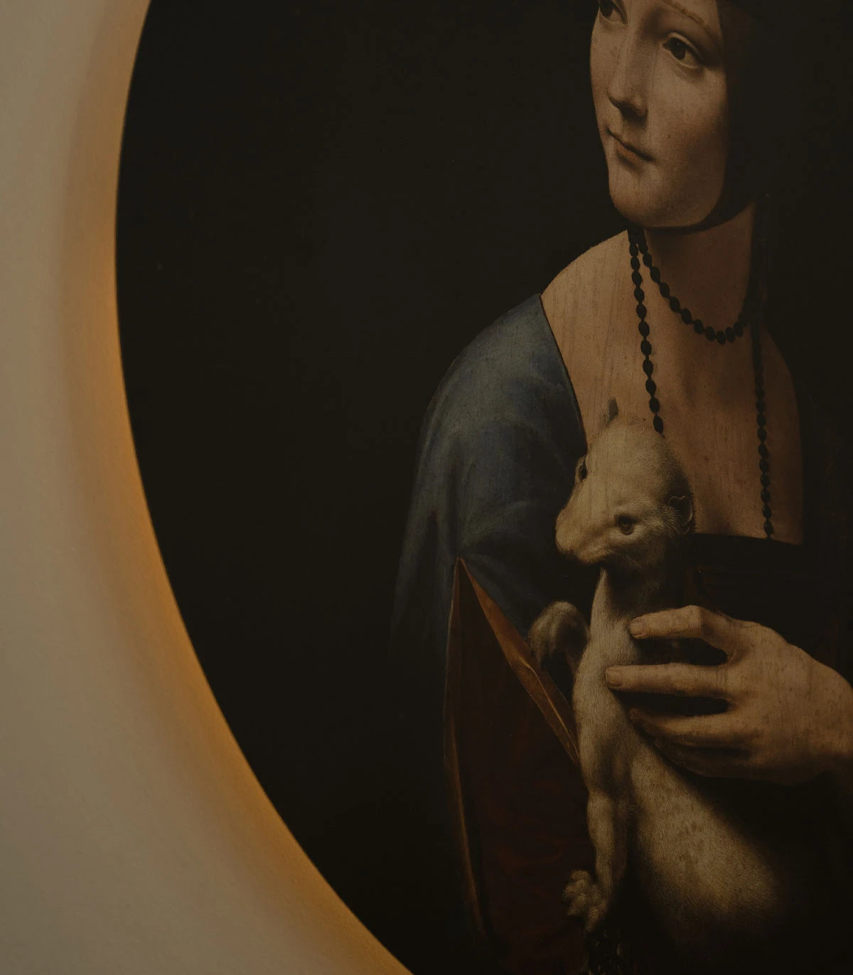 Wall Lamp DOTS LIGHTING - LADY WITH AN ERMINE black