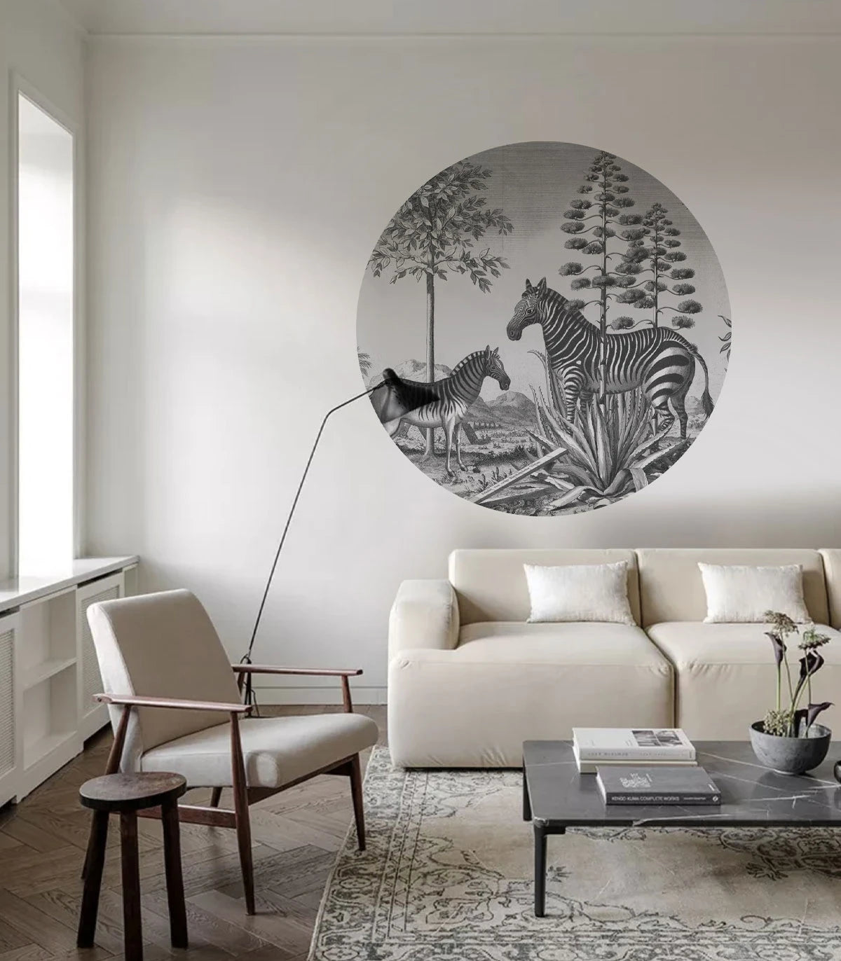 Nástěnná malba ve tvaru kruhu DOTS - ZEBRA NA AGÁVE černobílá