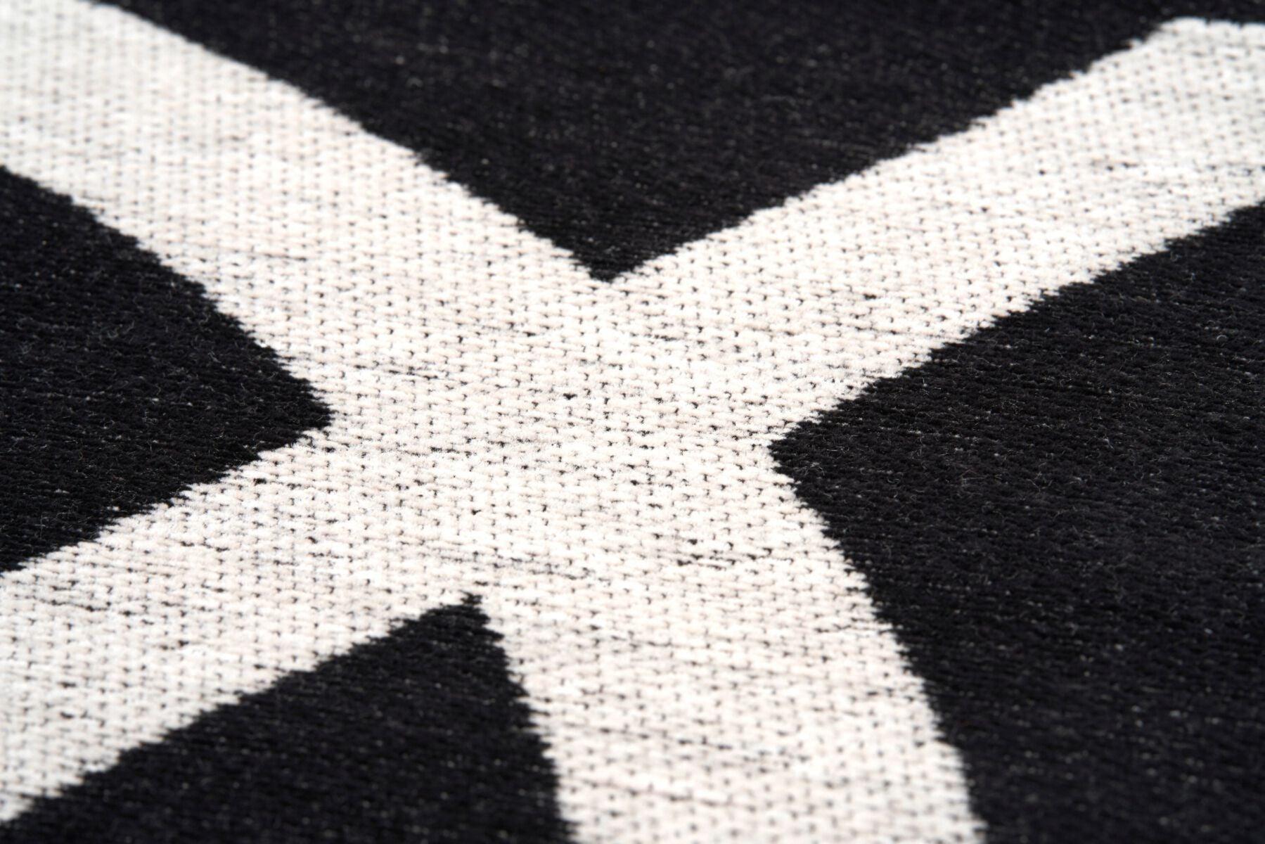 Dywan SIGNUM czarny Carpet Decor Eye on Design